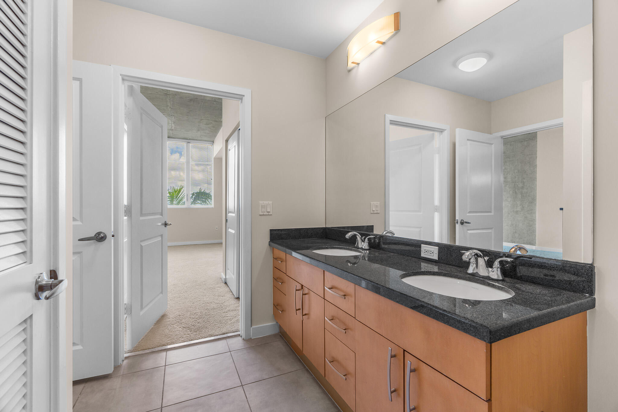 300 S Australian Avenue 423