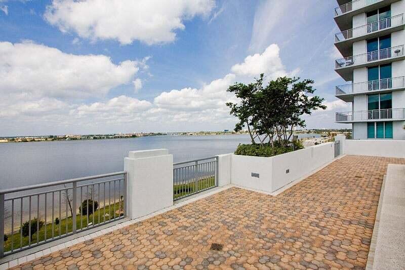 300 S Australian Avenue 423