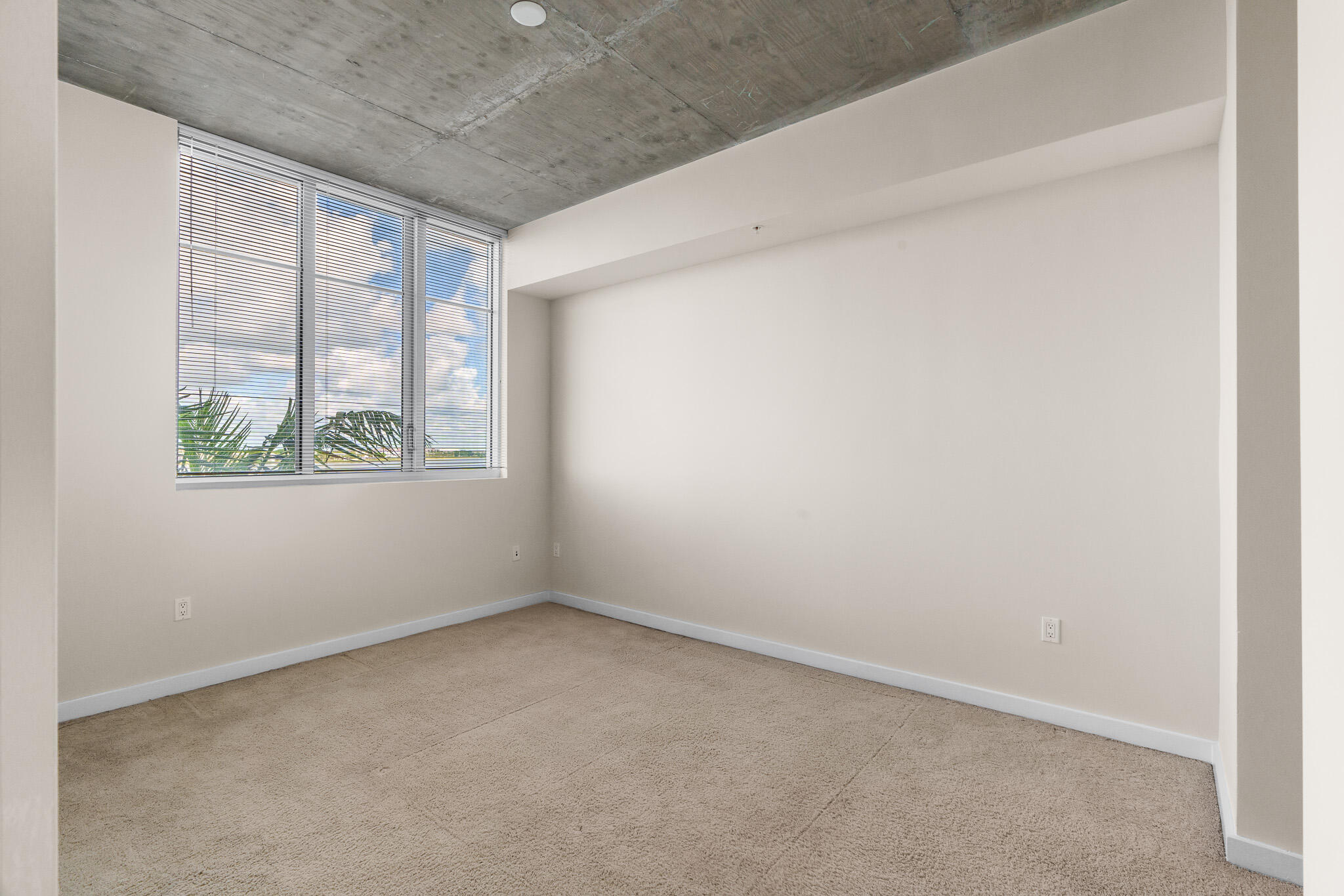 300 S Australian Avenue 423