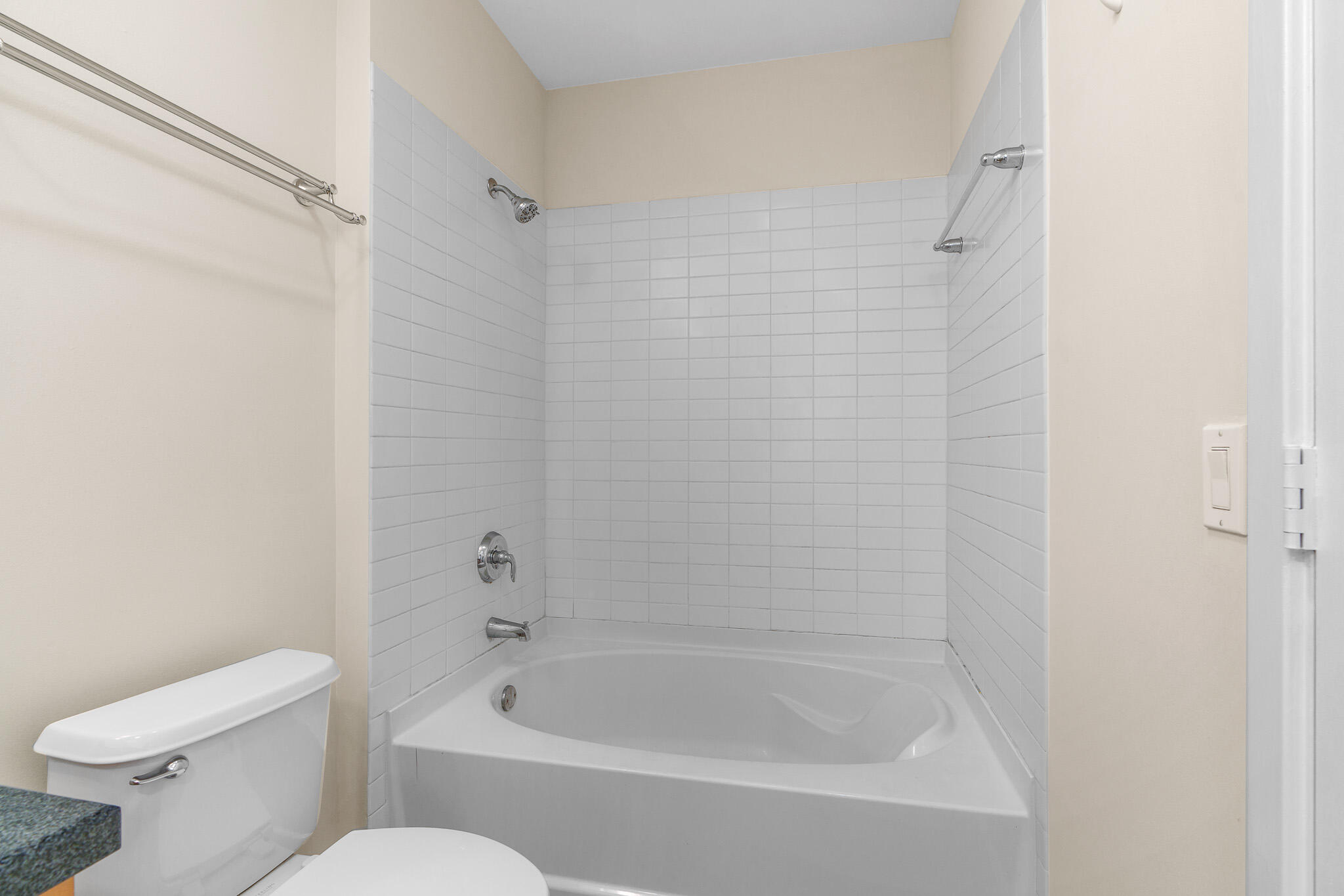 300 S Australian Avenue 423