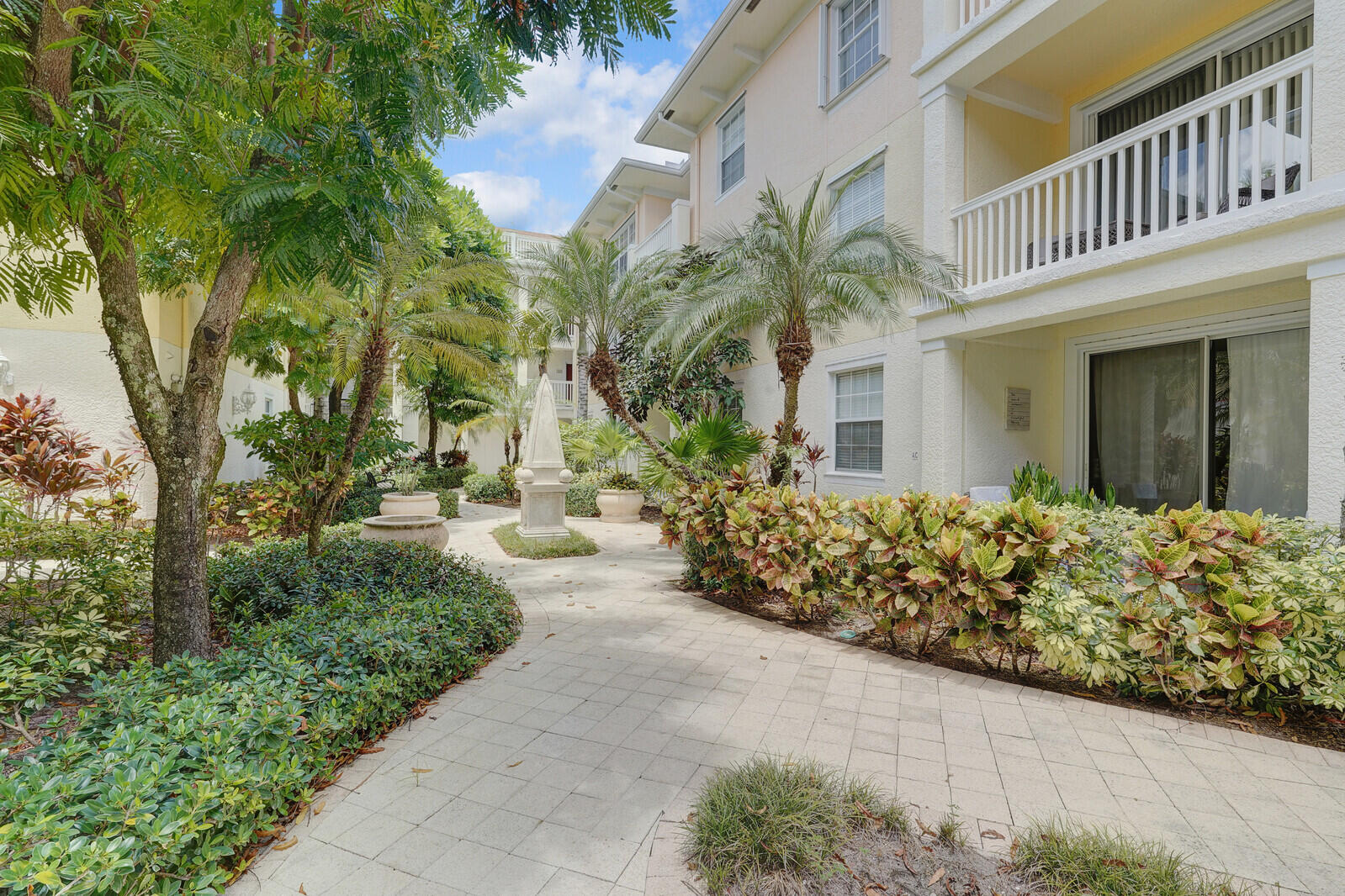 275 Murcia Drive 203