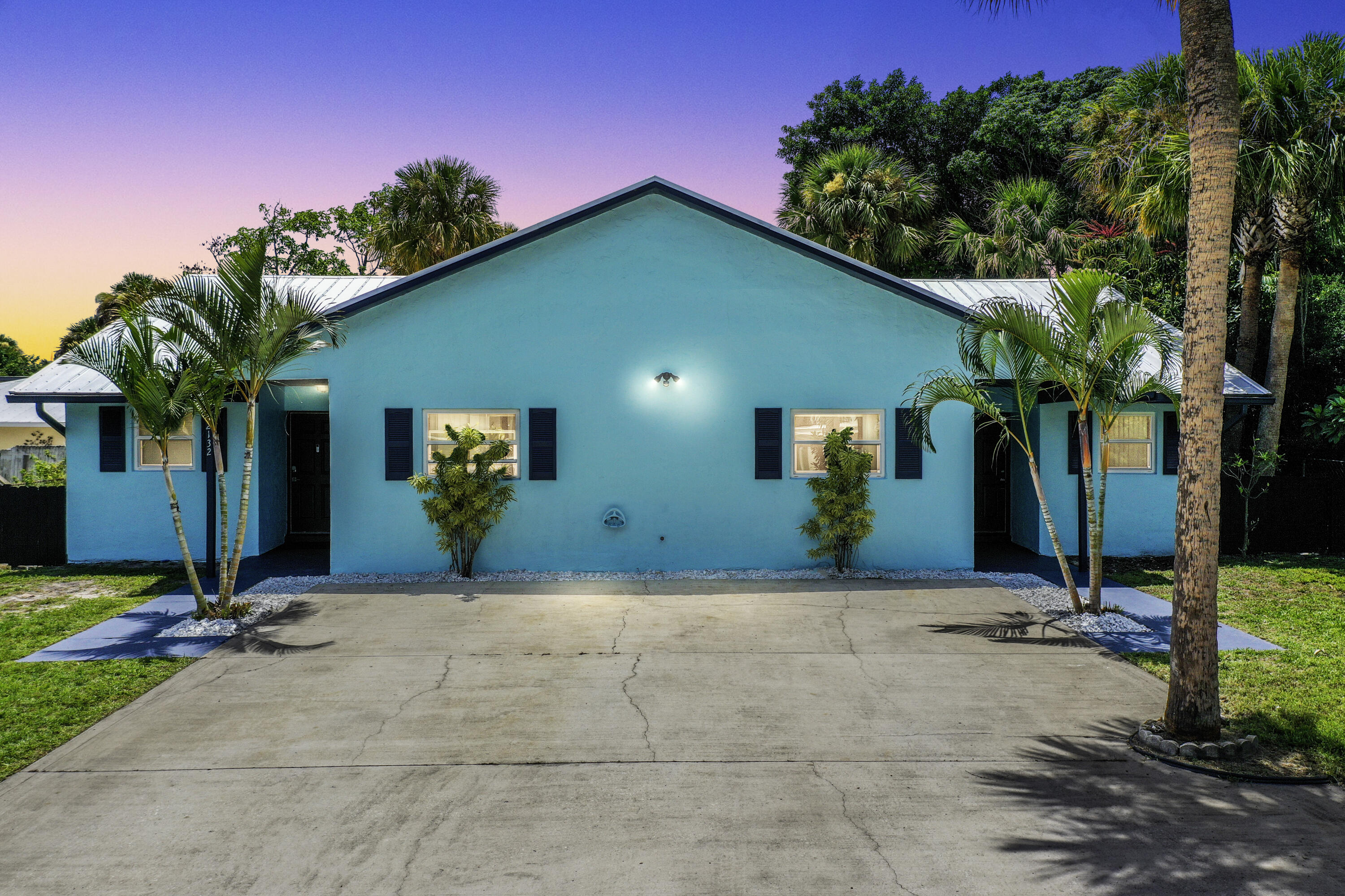 2132 NE Pelican Terrace