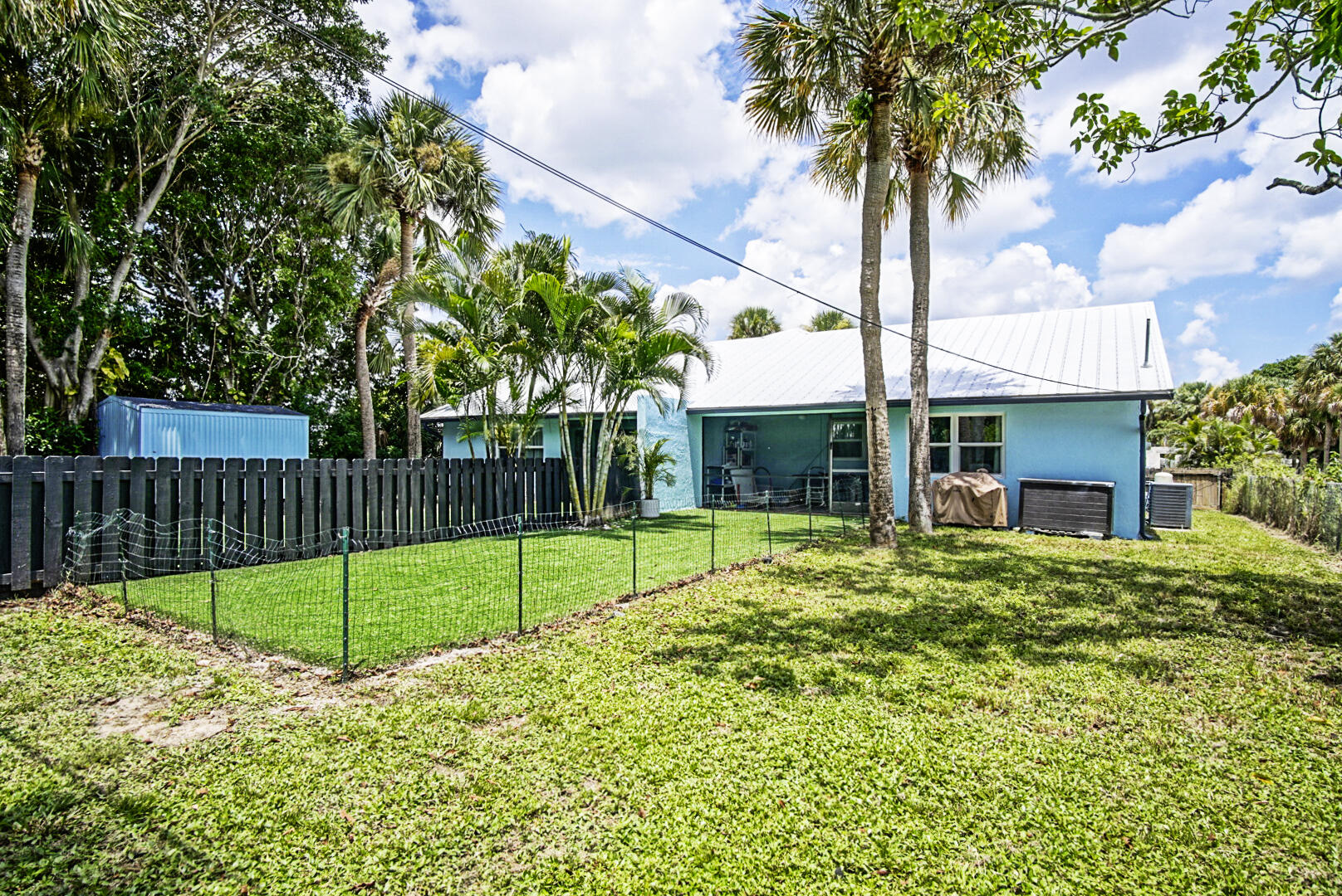 2132 NE Pelican Terrace