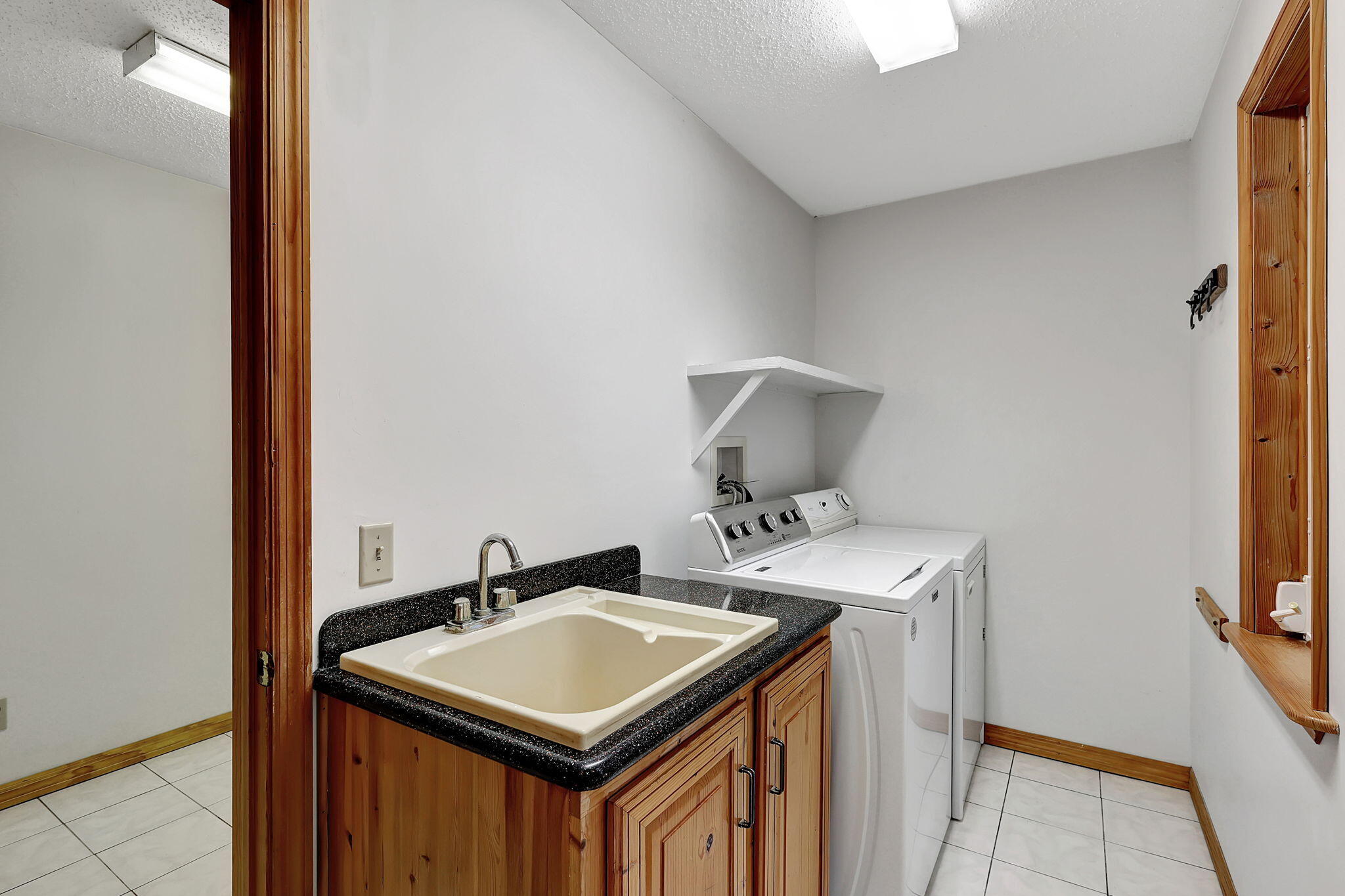 1055 SW Blue Water Way