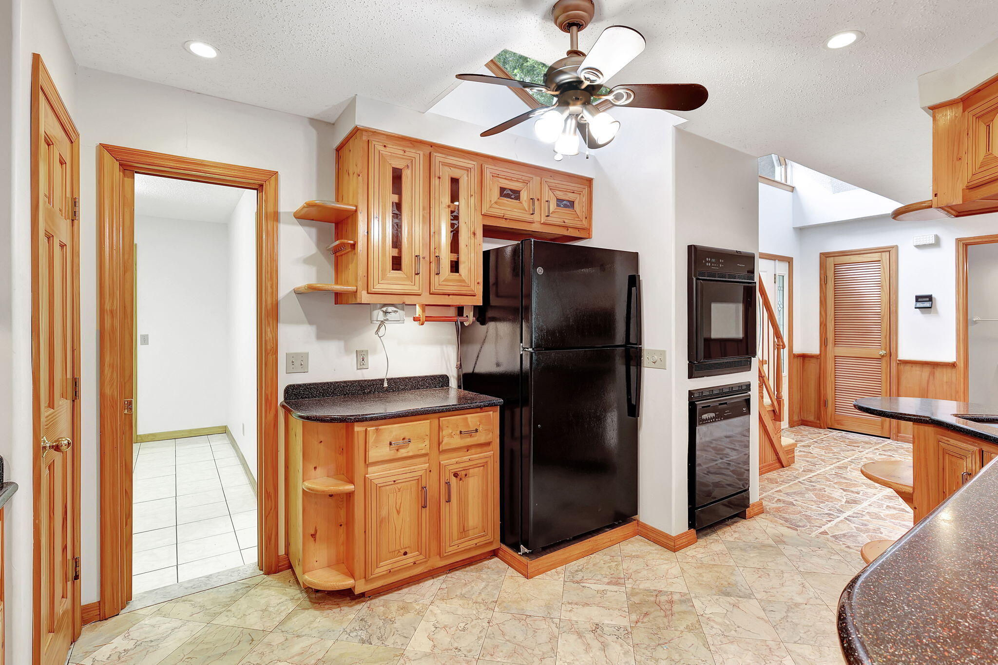 1055 SW Blue Water Way