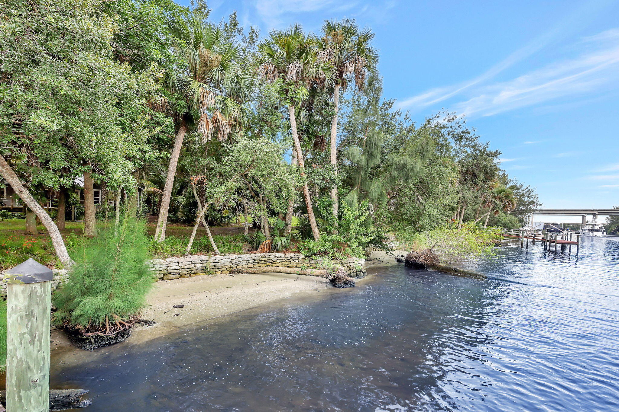 1055 SW Blue Water Way