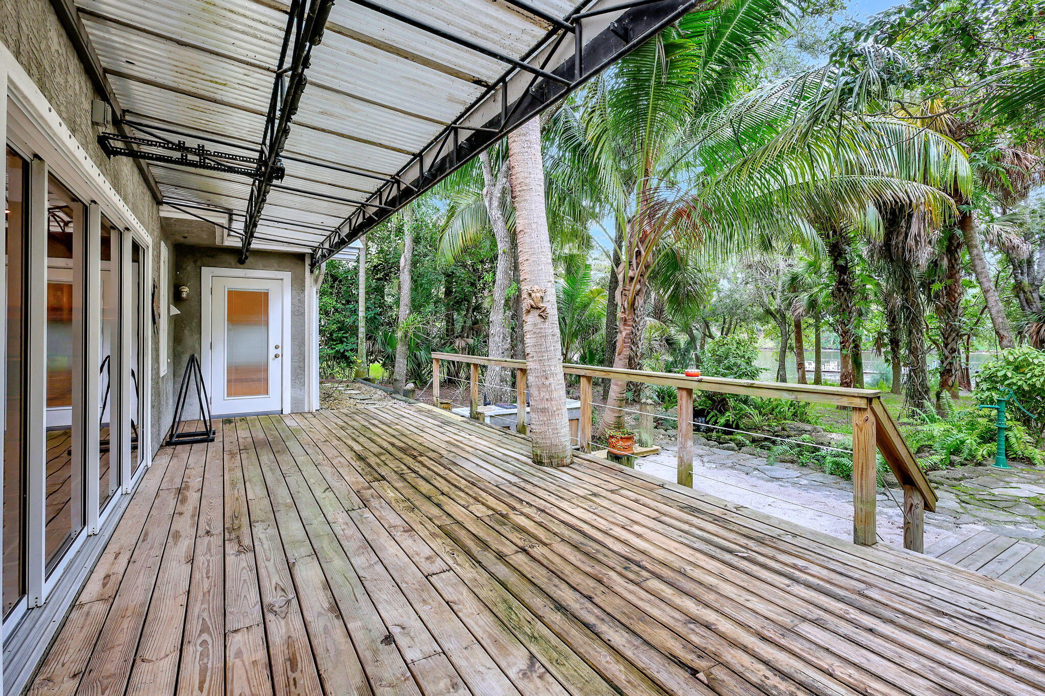 1055 SW Blue Water Way