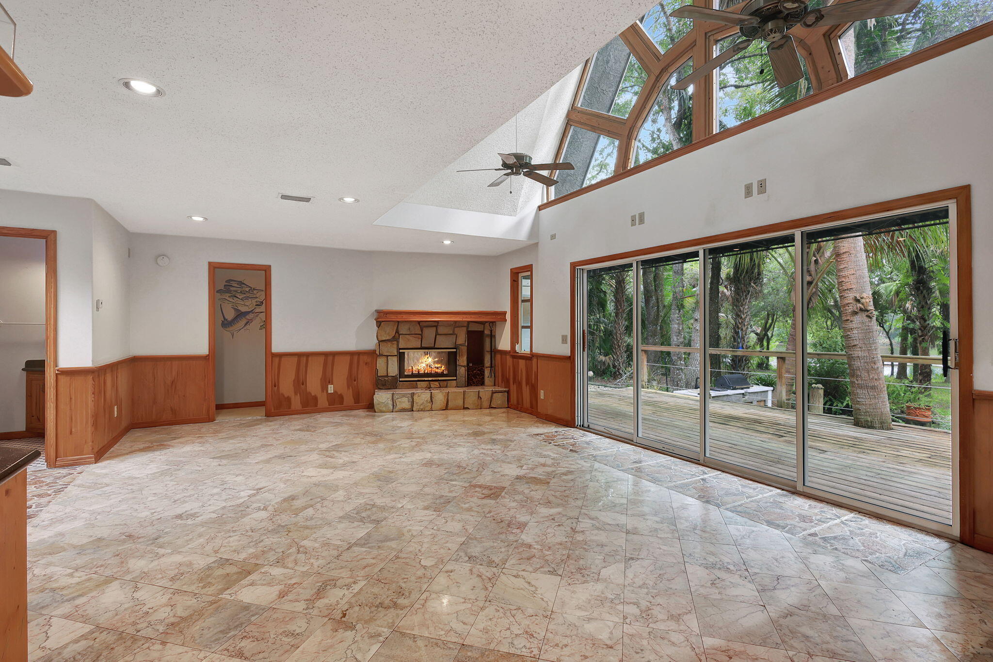 1055 SW Blue Water Way