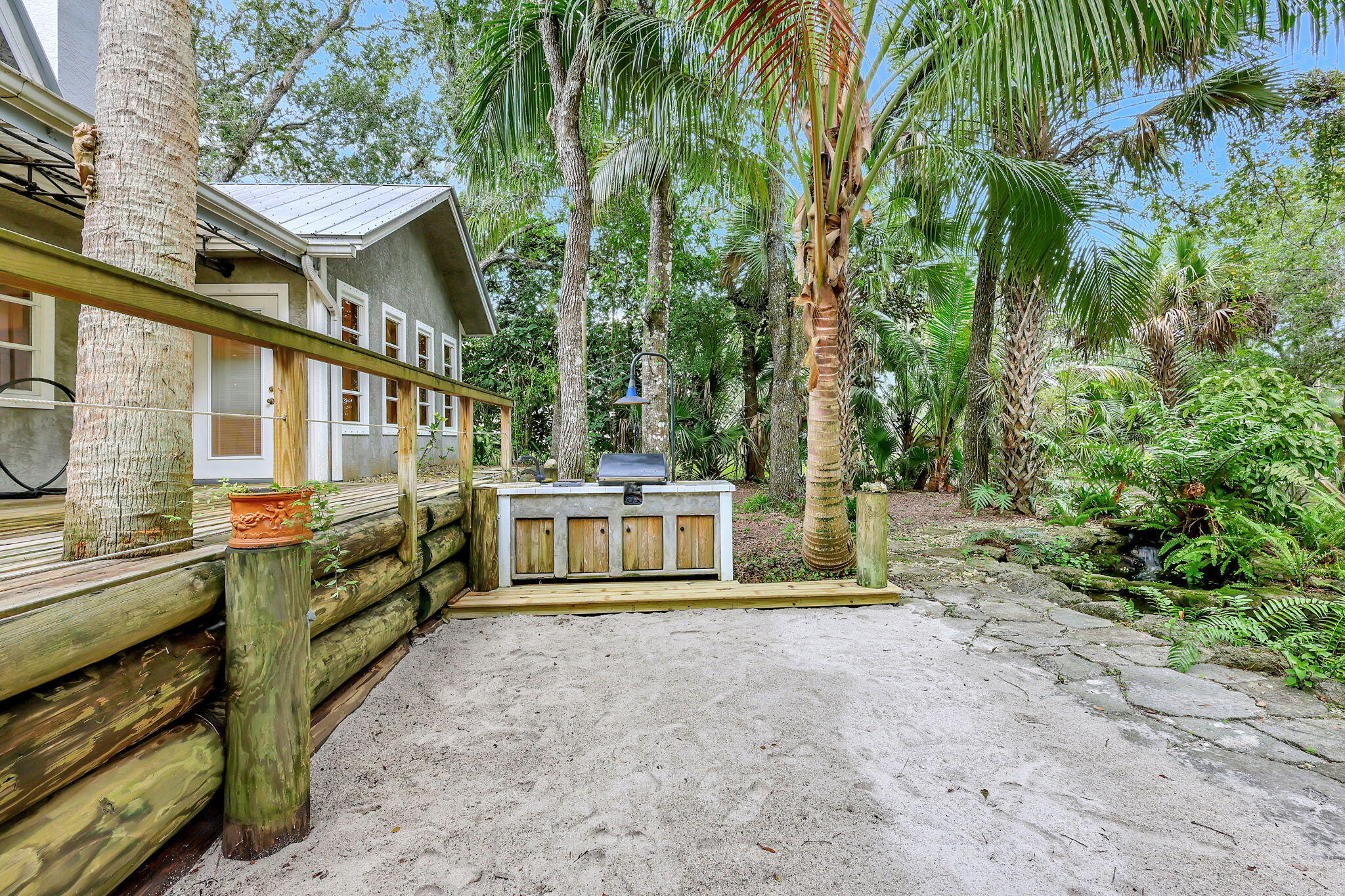 1055 SW Blue Water Way