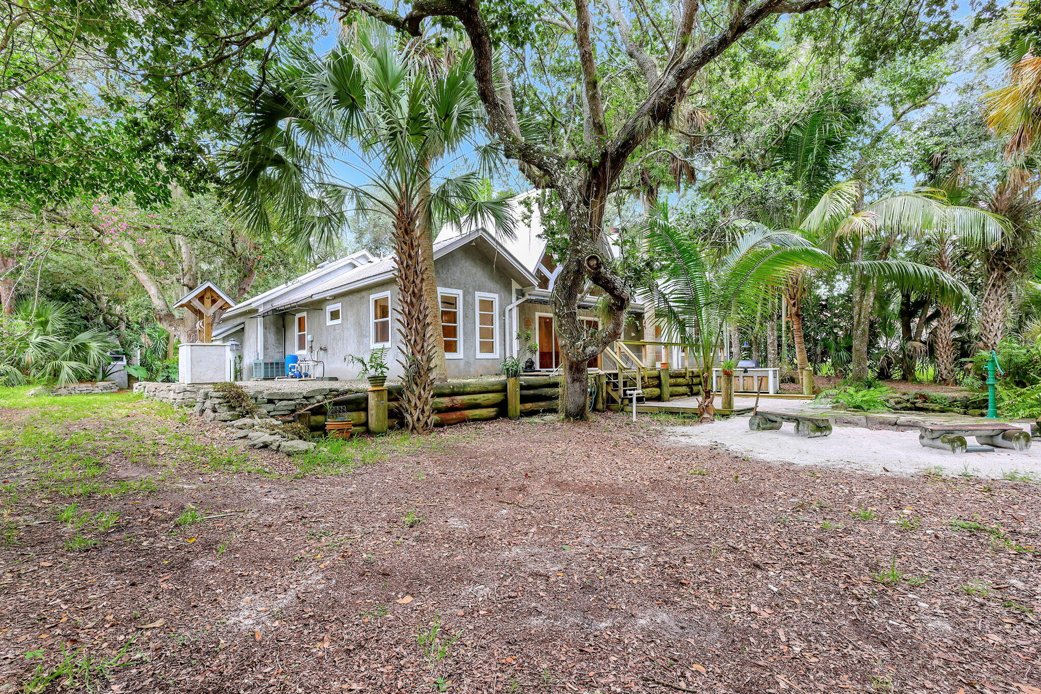 1055 SW Blue Water Way