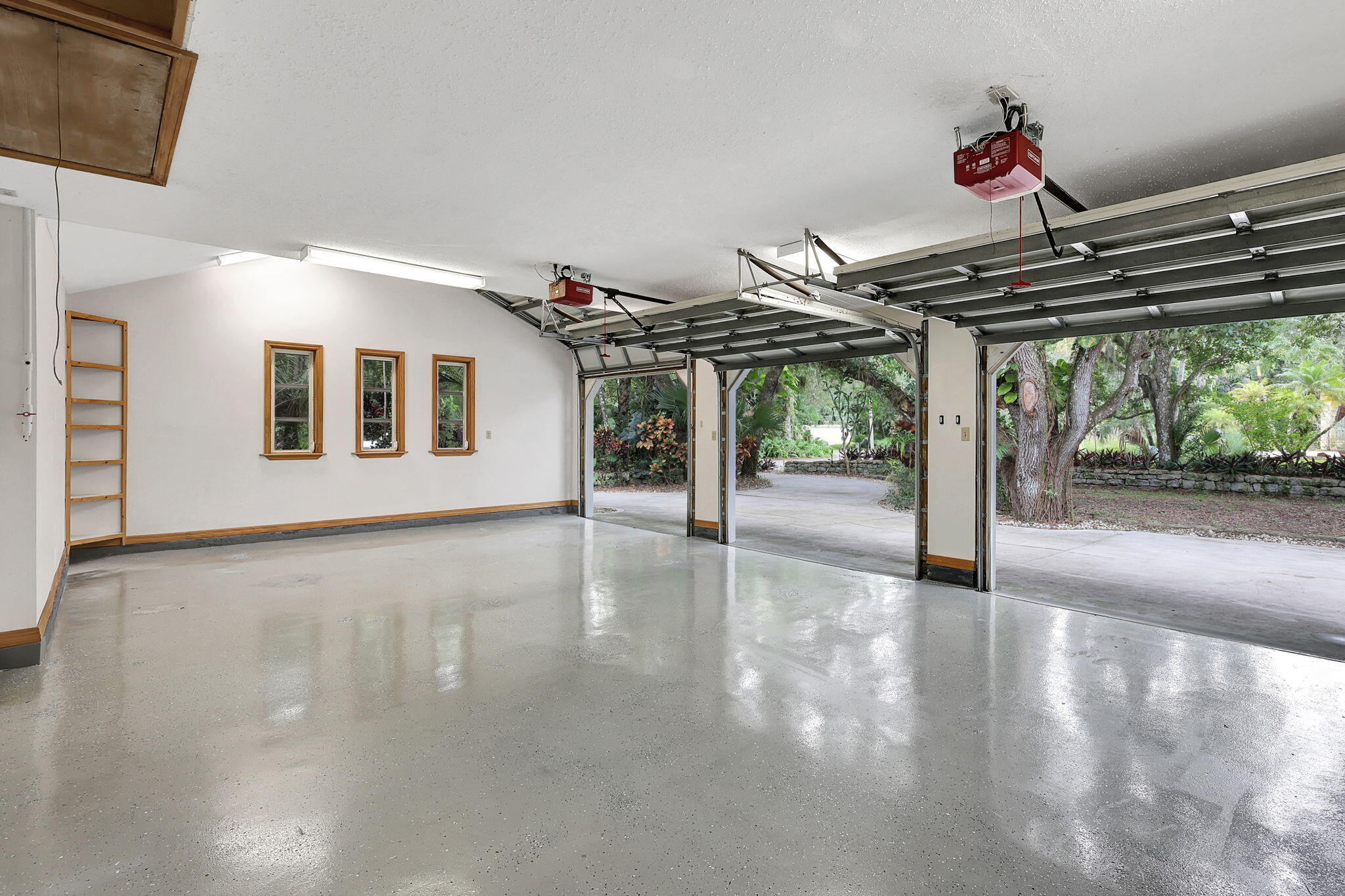 1055 SW Blue Water Way