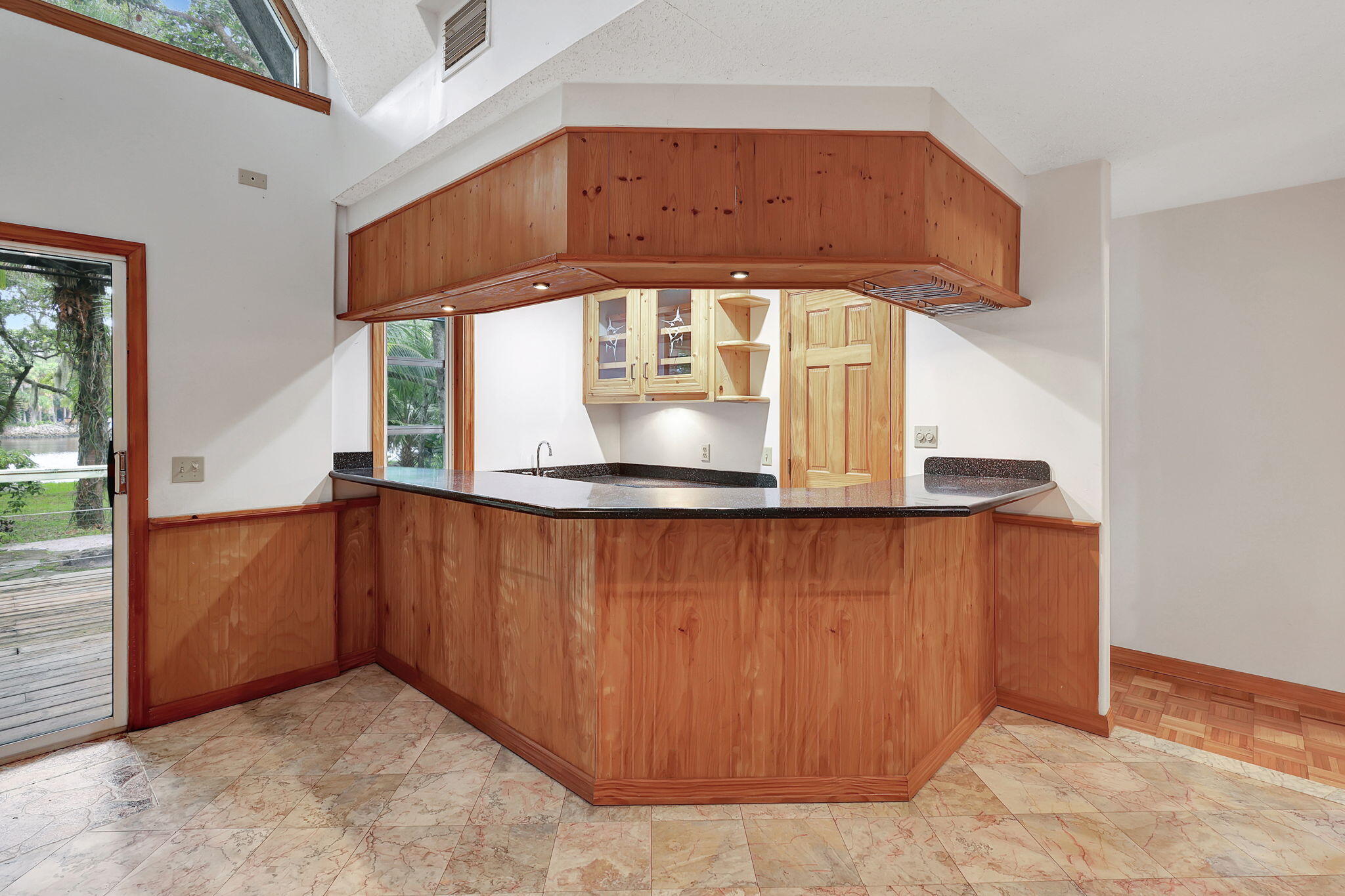 1055 SW Blue Water Way