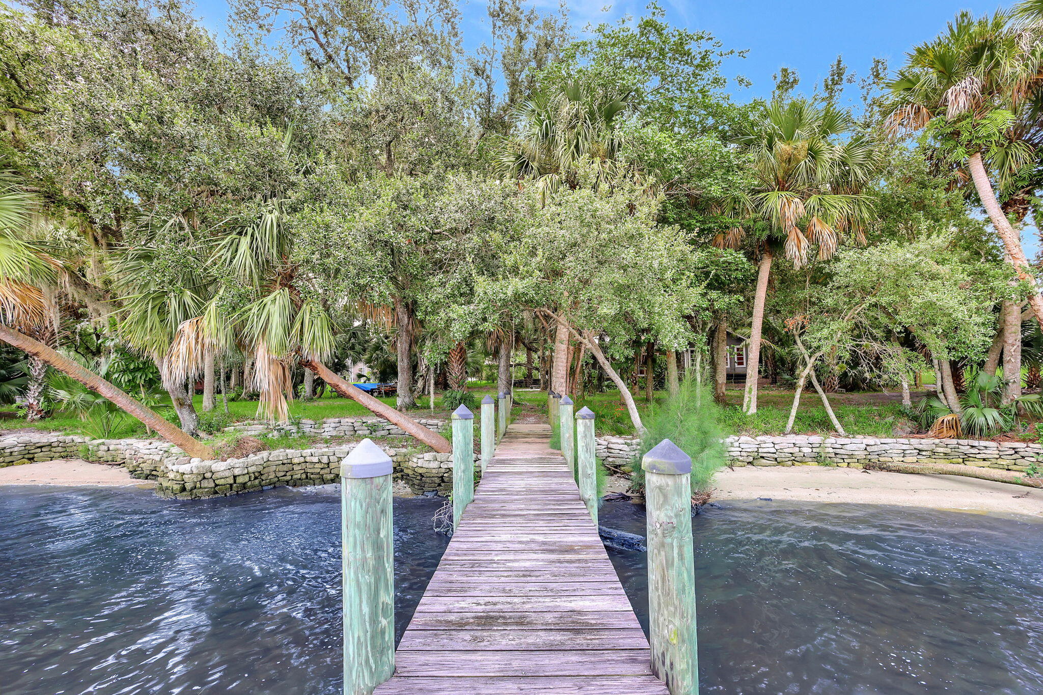 1055 SW Blue Water Way