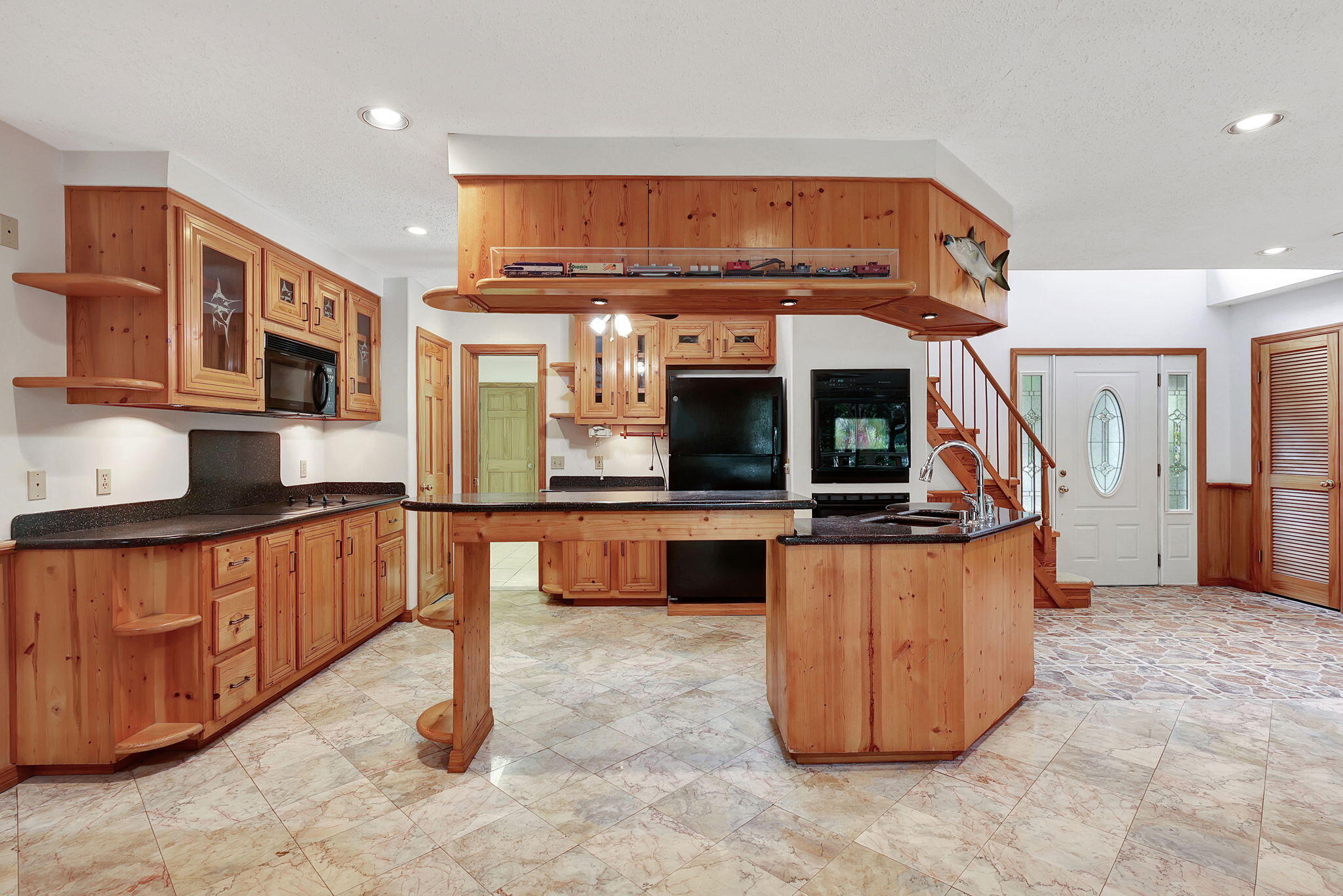 1055 SW Blue Water Way