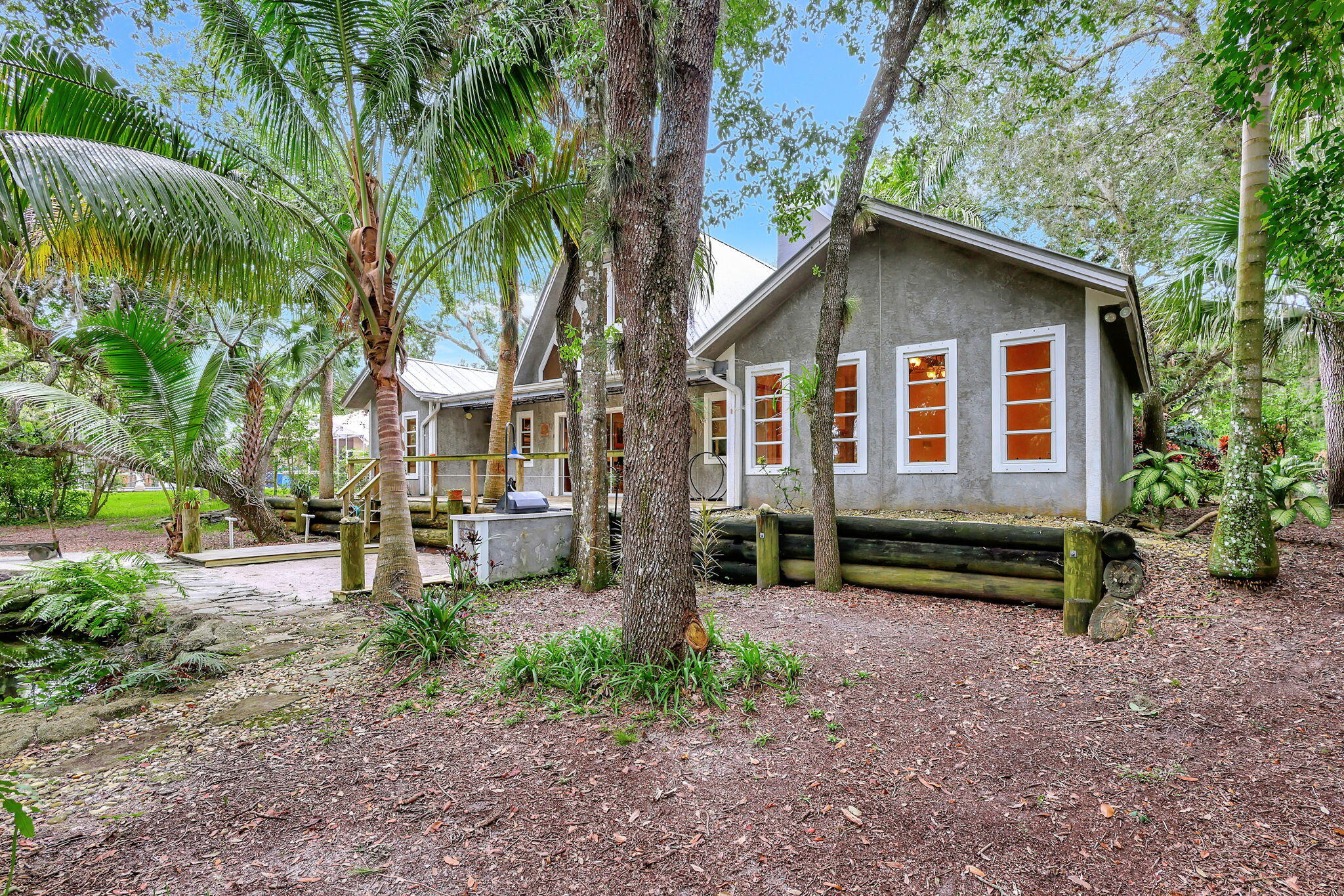 1055 SW Blue Water Way