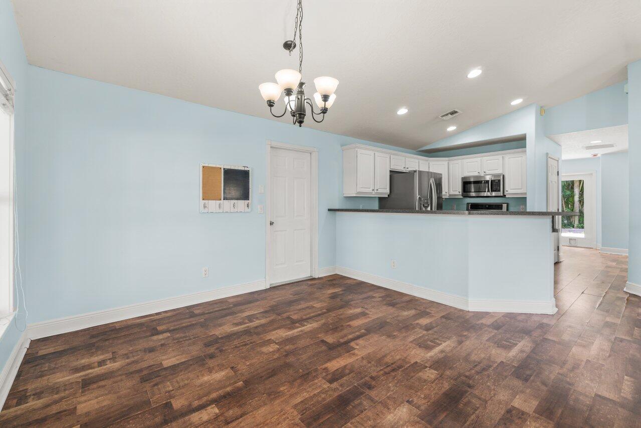 3044 SE Orange Tree Place