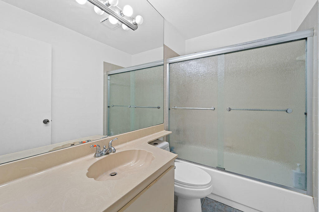 6270 Riverwalk Lane 5