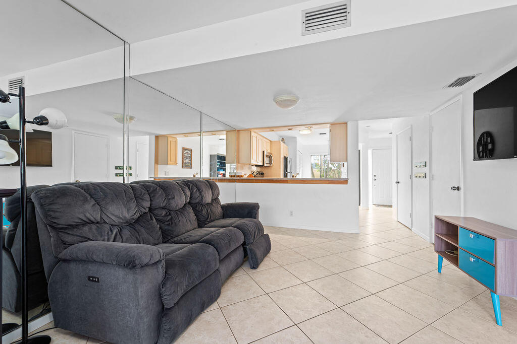 6270 Riverwalk Lane 5