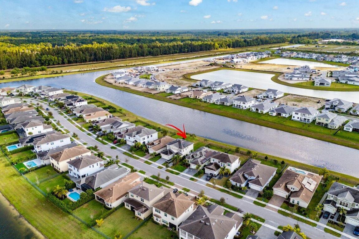 15262 Goldfinch Circle