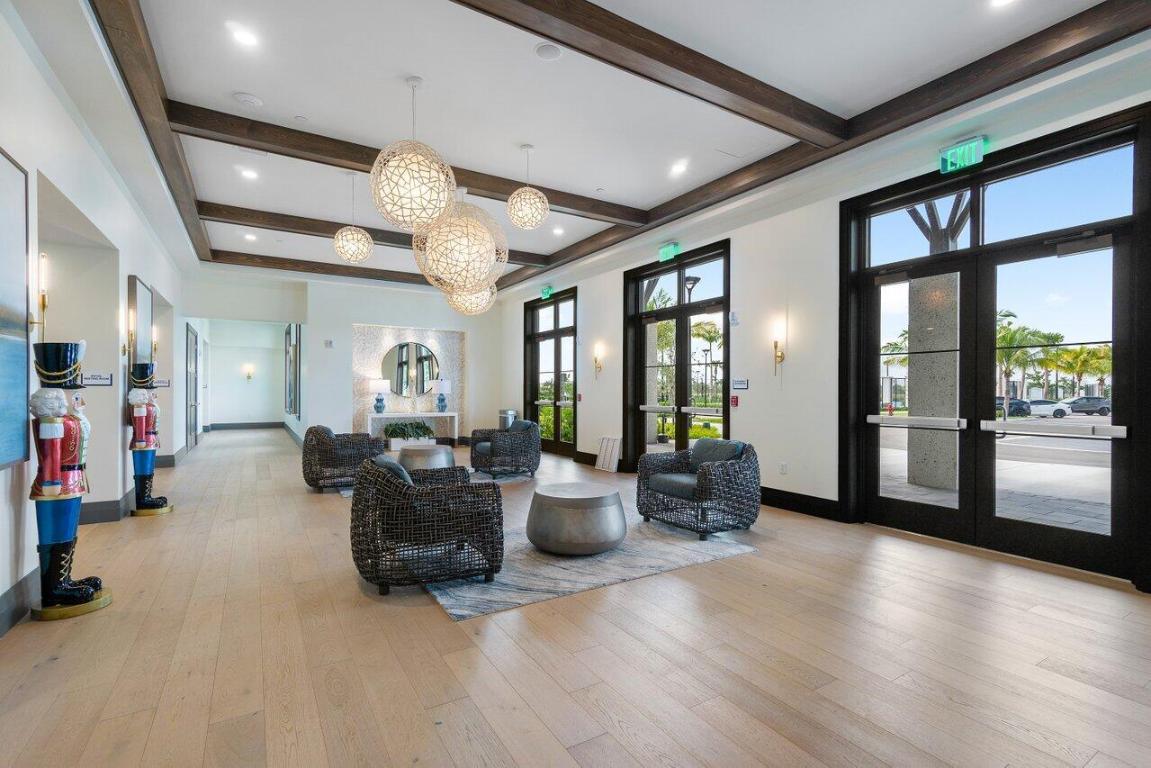 15262 Goldfinch Circle