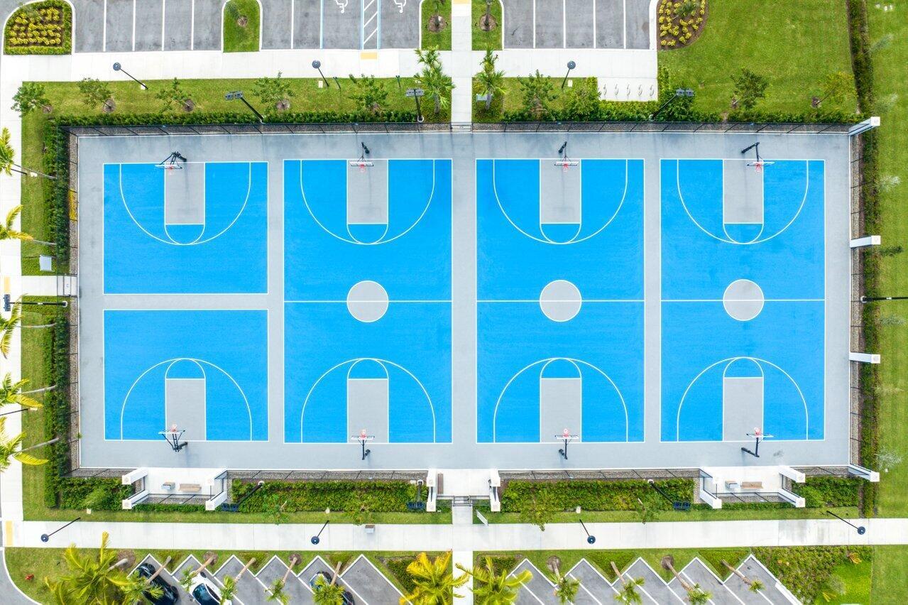 15262 Goldfinch Circle