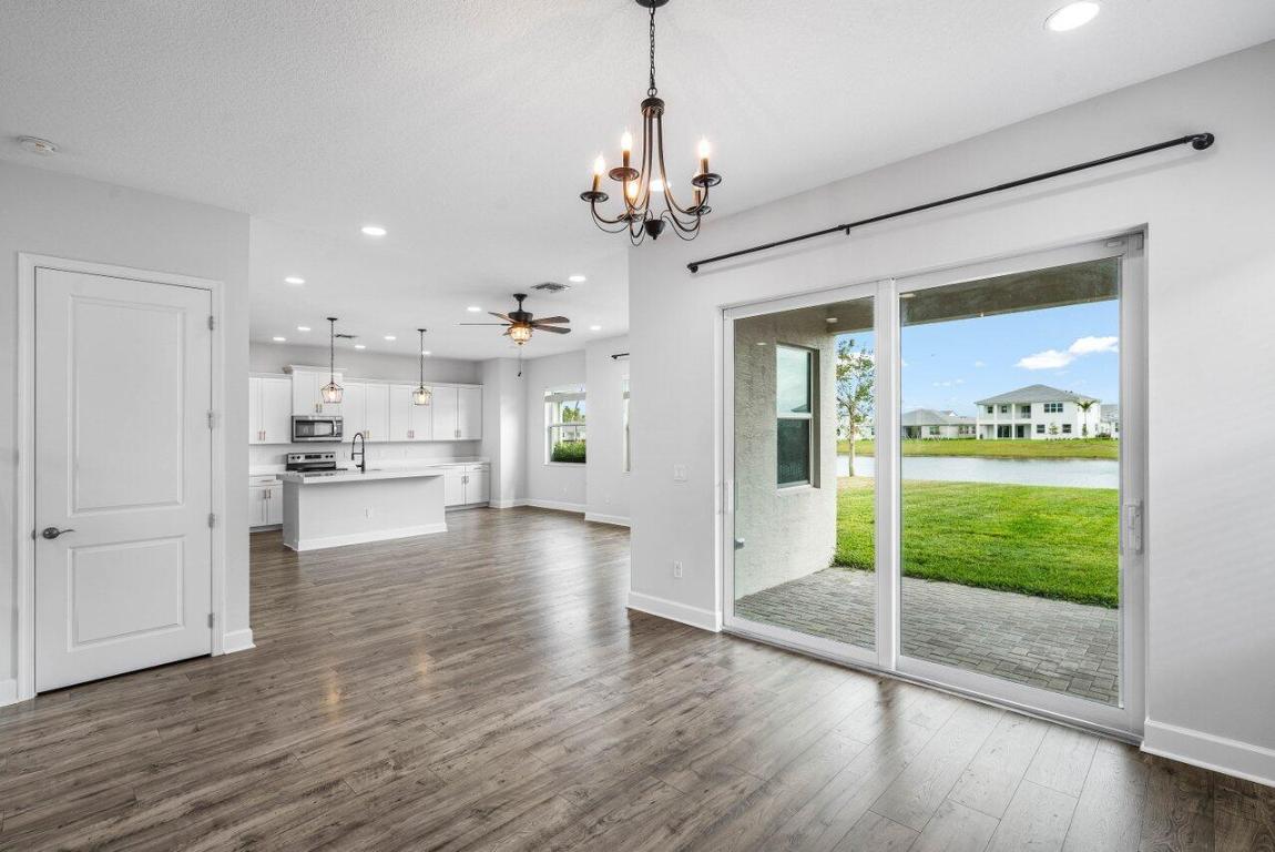 15262 Goldfinch Circle