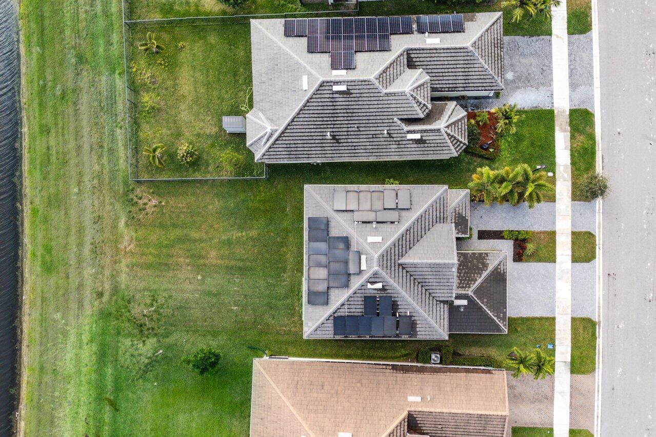 15262 Goldfinch Circle