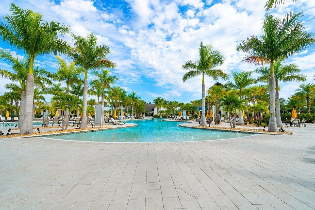 15262 Goldfinch Circle