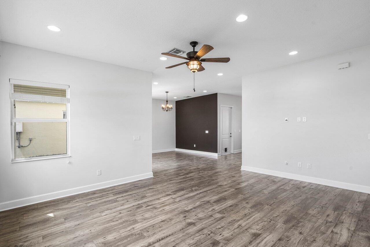 15262 Goldfinch Circle