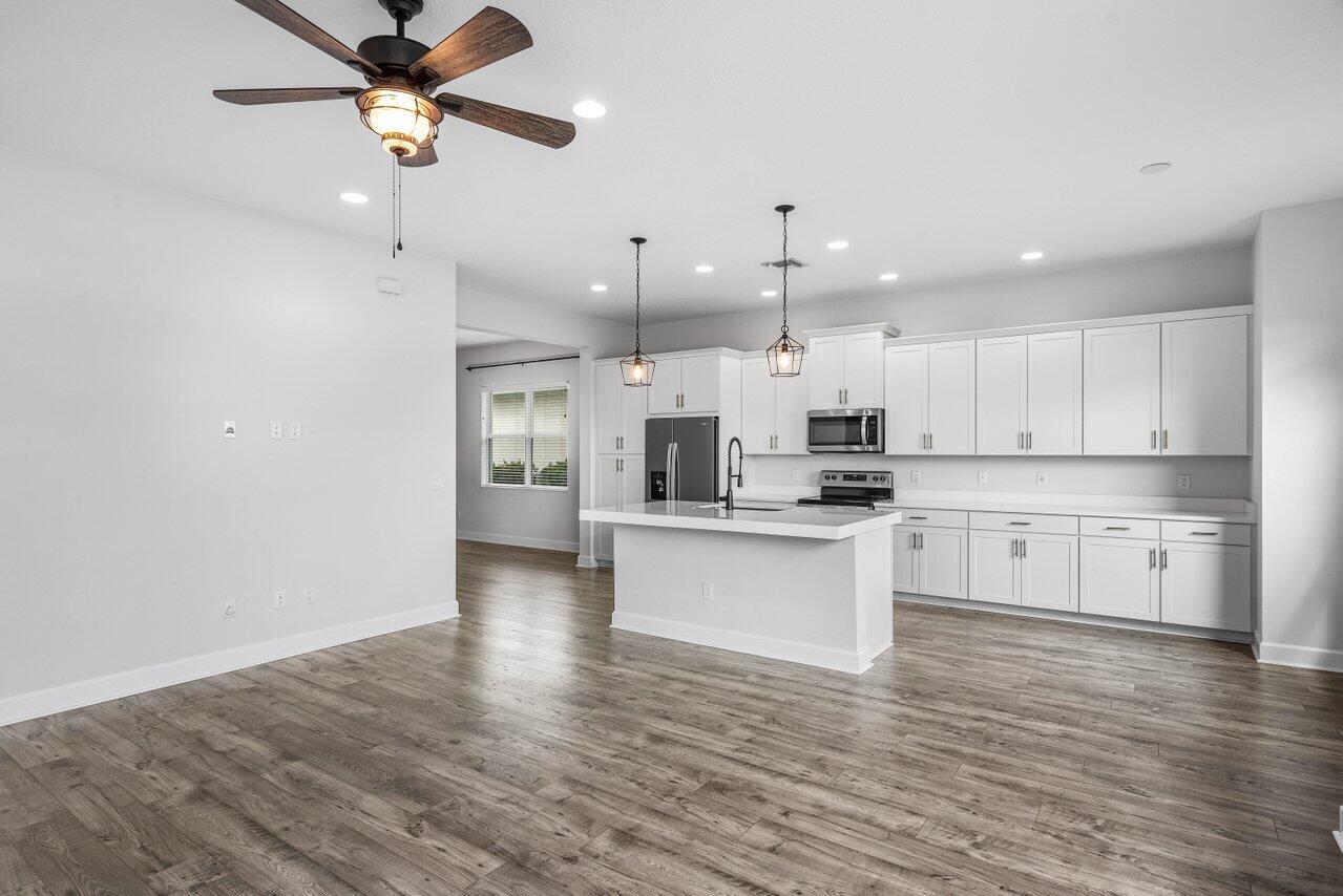 15262 Goldfinch Circle