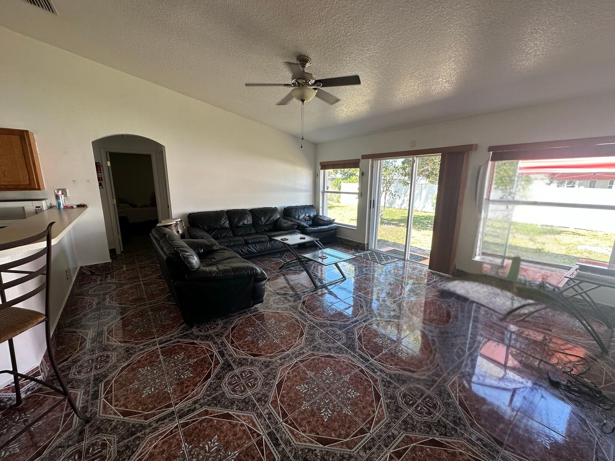 1361 SW Gastador Avenue