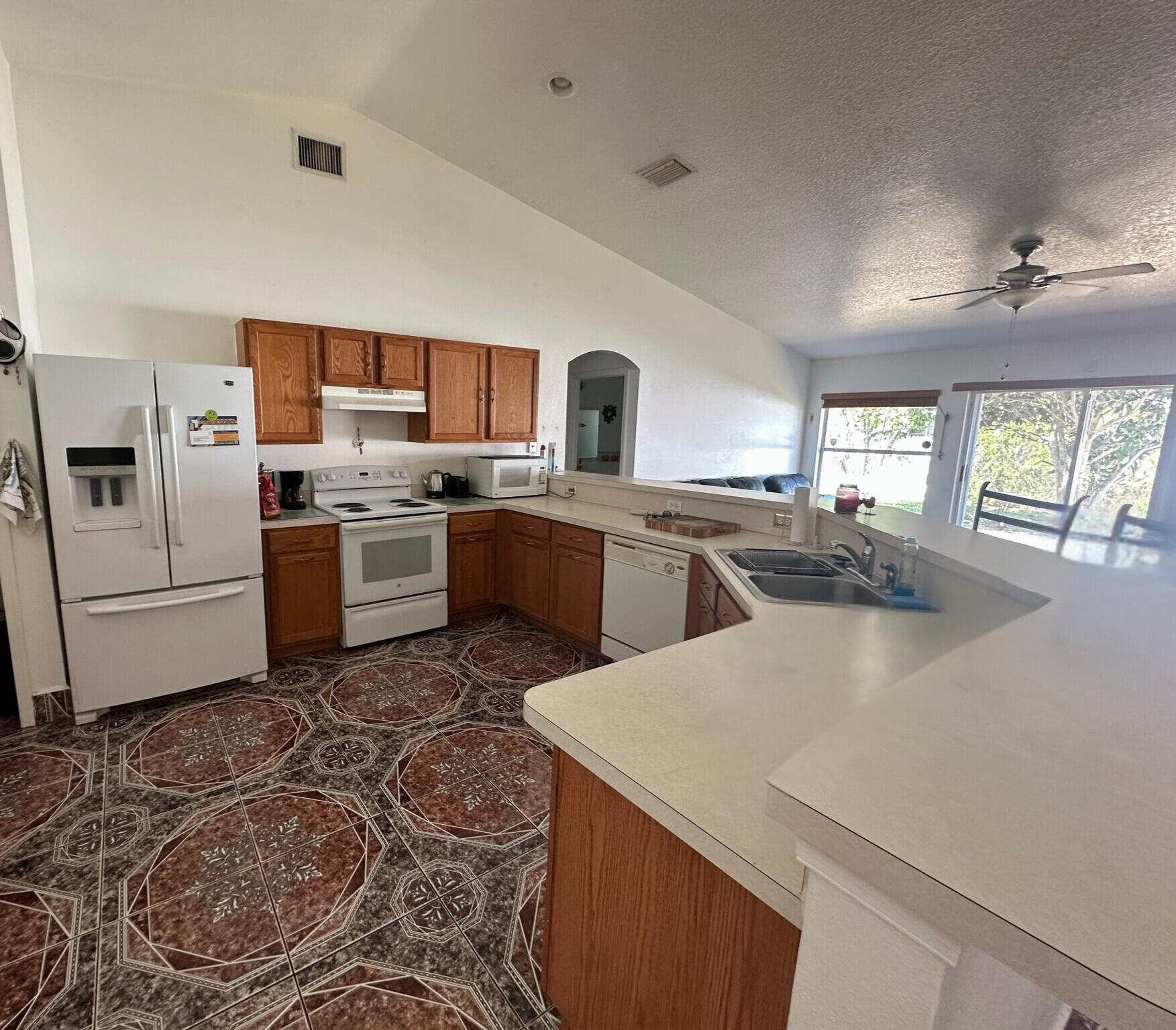 1361 SW Gastador Avenue