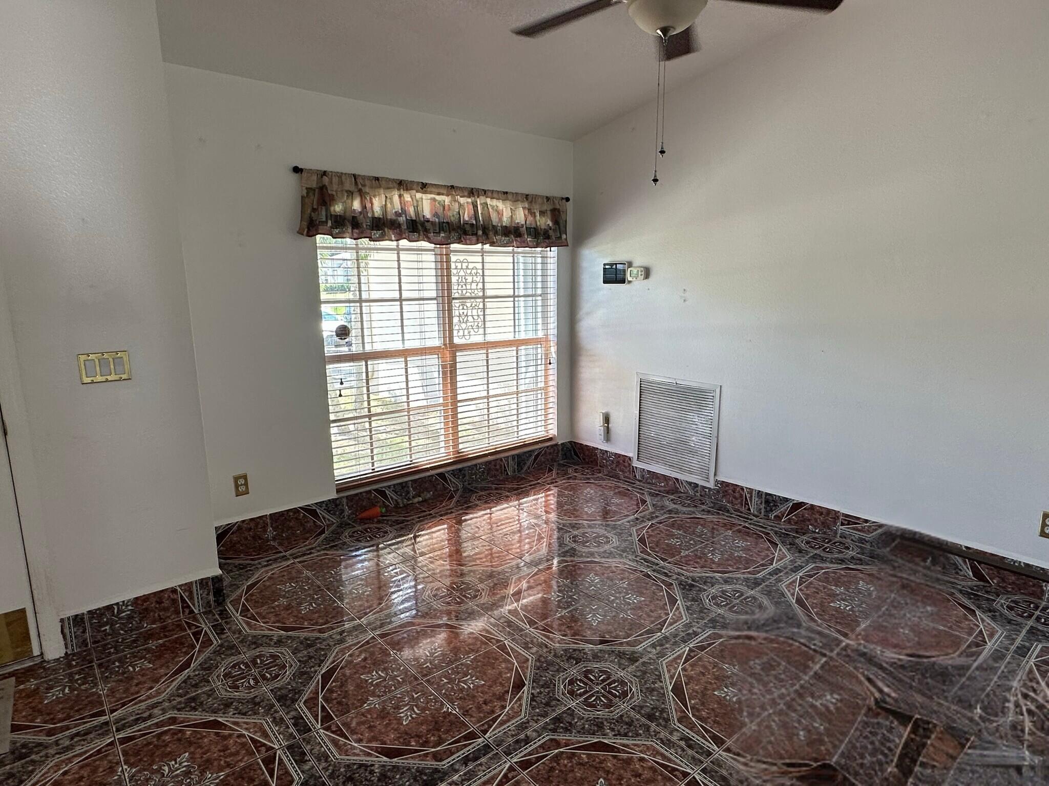 1361 SW Gastador Avenue