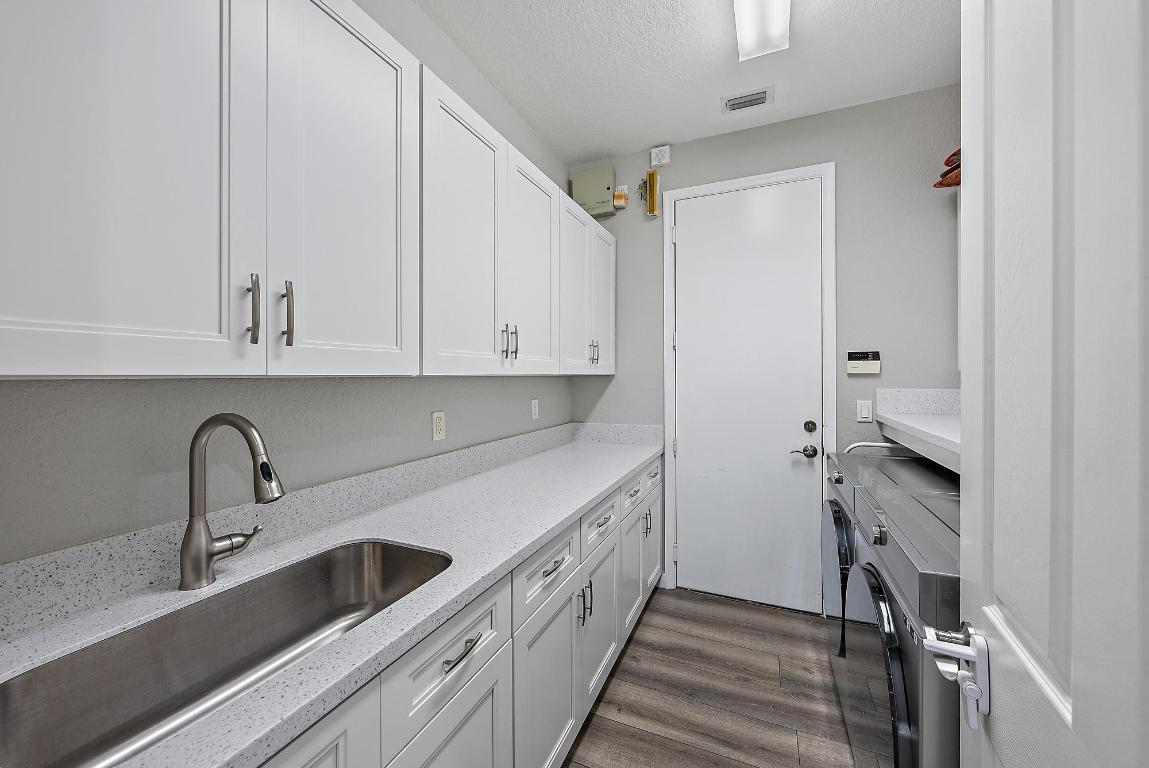 5053 SW Saint Creek Drive