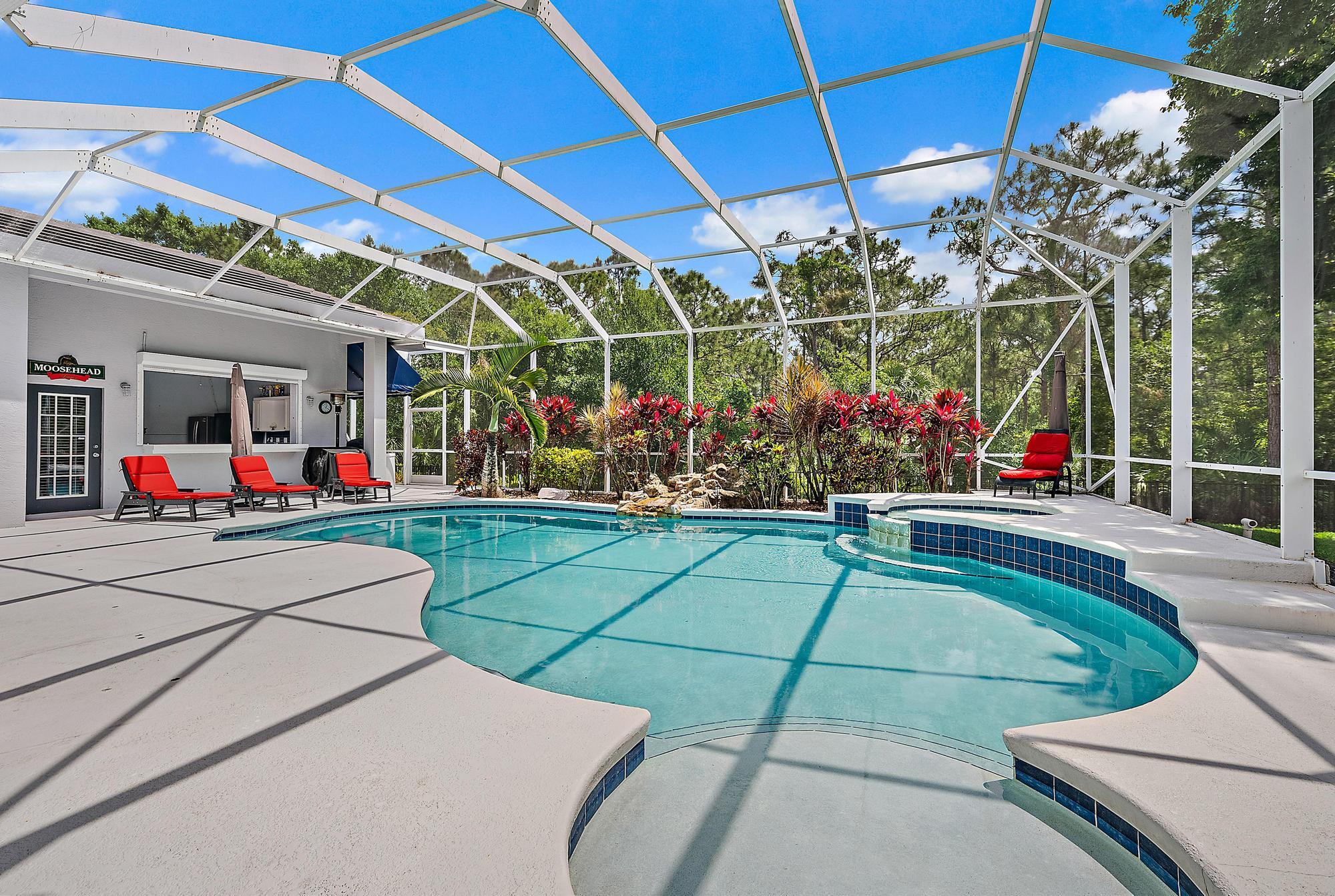 5053 SW Saint Creek Drive