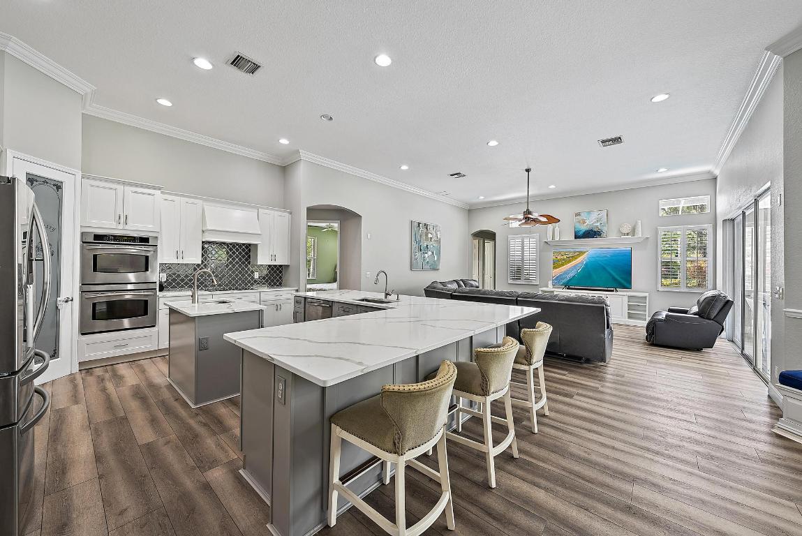 5053 SW Saint Creek Drive