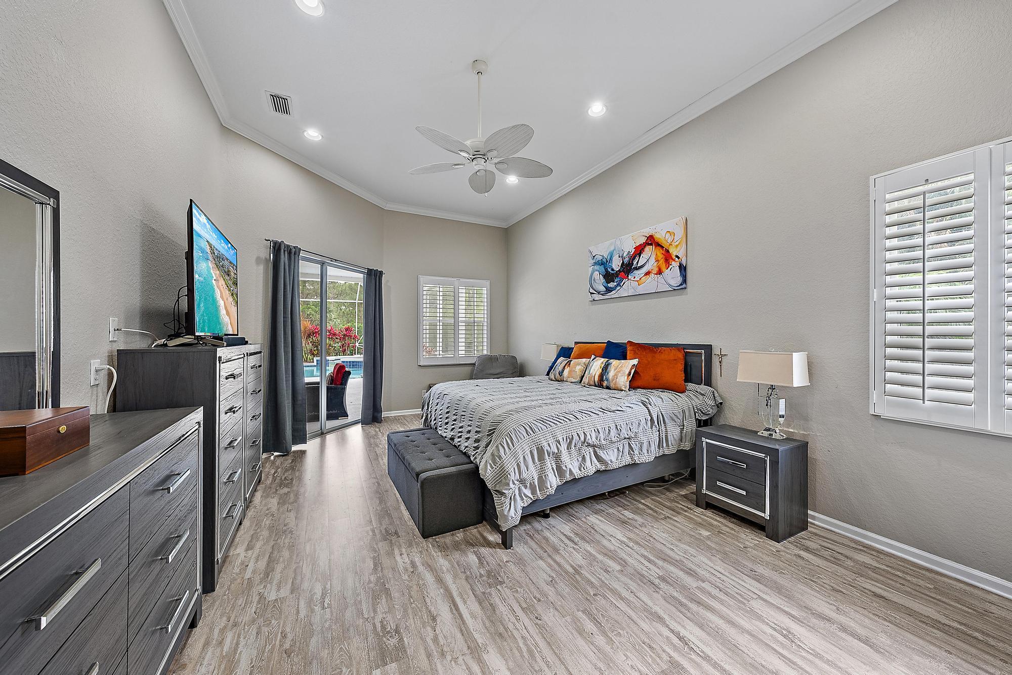 5053 SW Saint Creek Drive