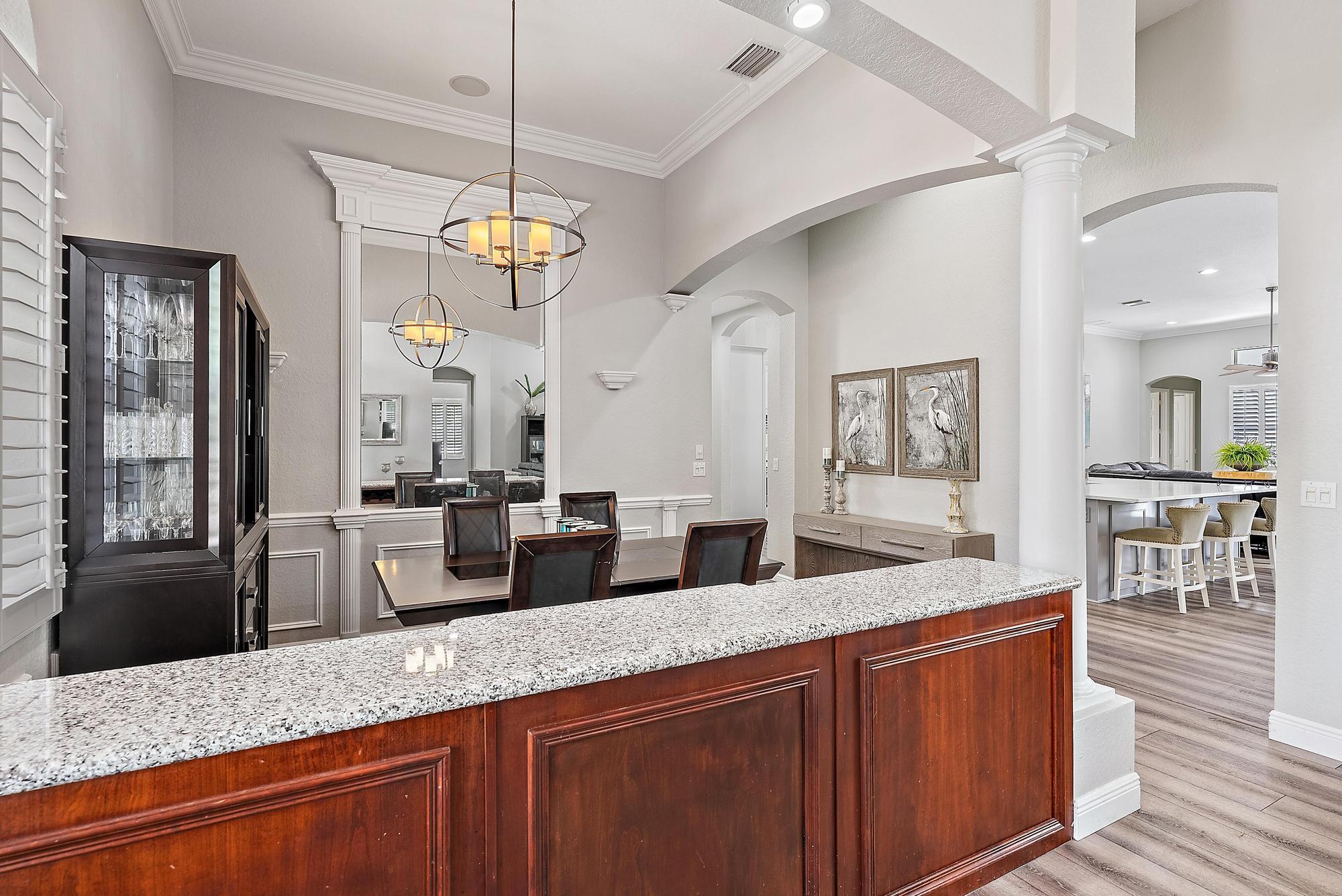 5053 SW Saint Creek Drive