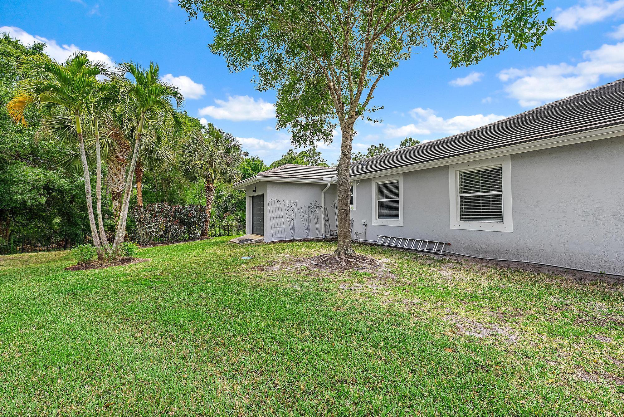 5053 SW Saint Creek Drive