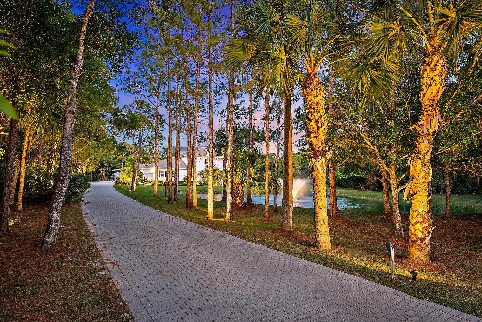 17736 103rd Terrace Jupiter, FL 33478