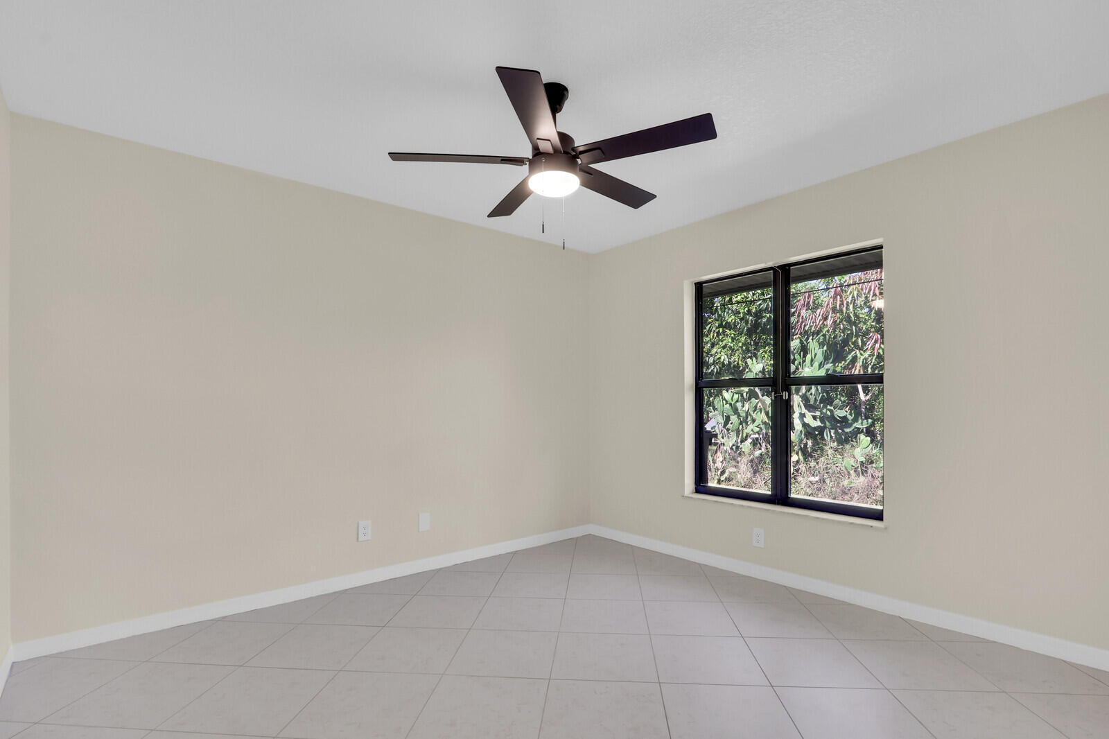 2774 SE Howell Avenue