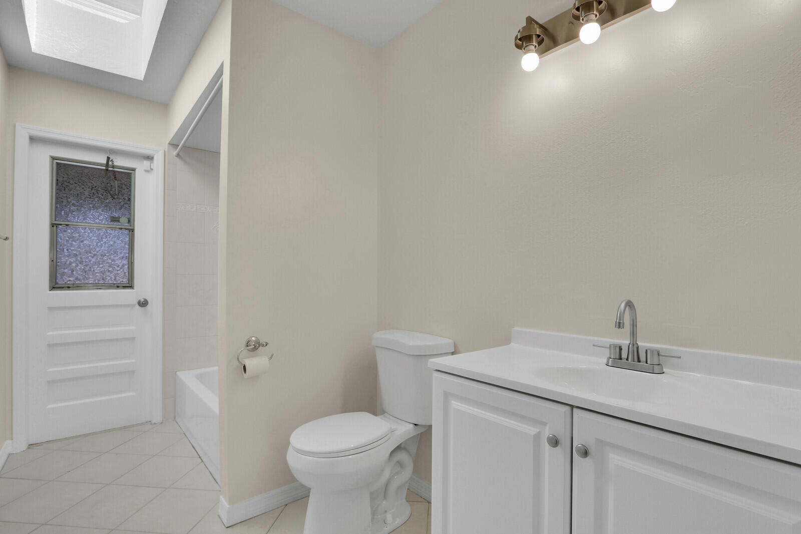 2774 SE Howell Avenue