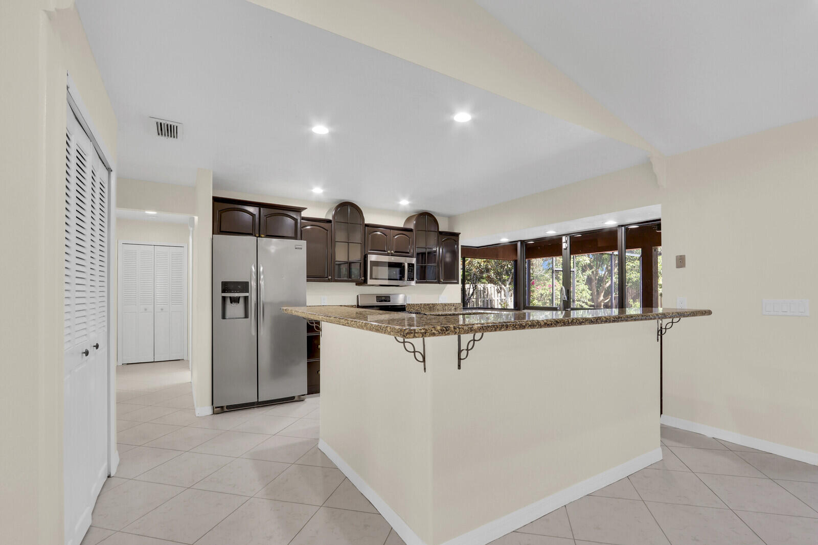 2774 SE Howell Avenue