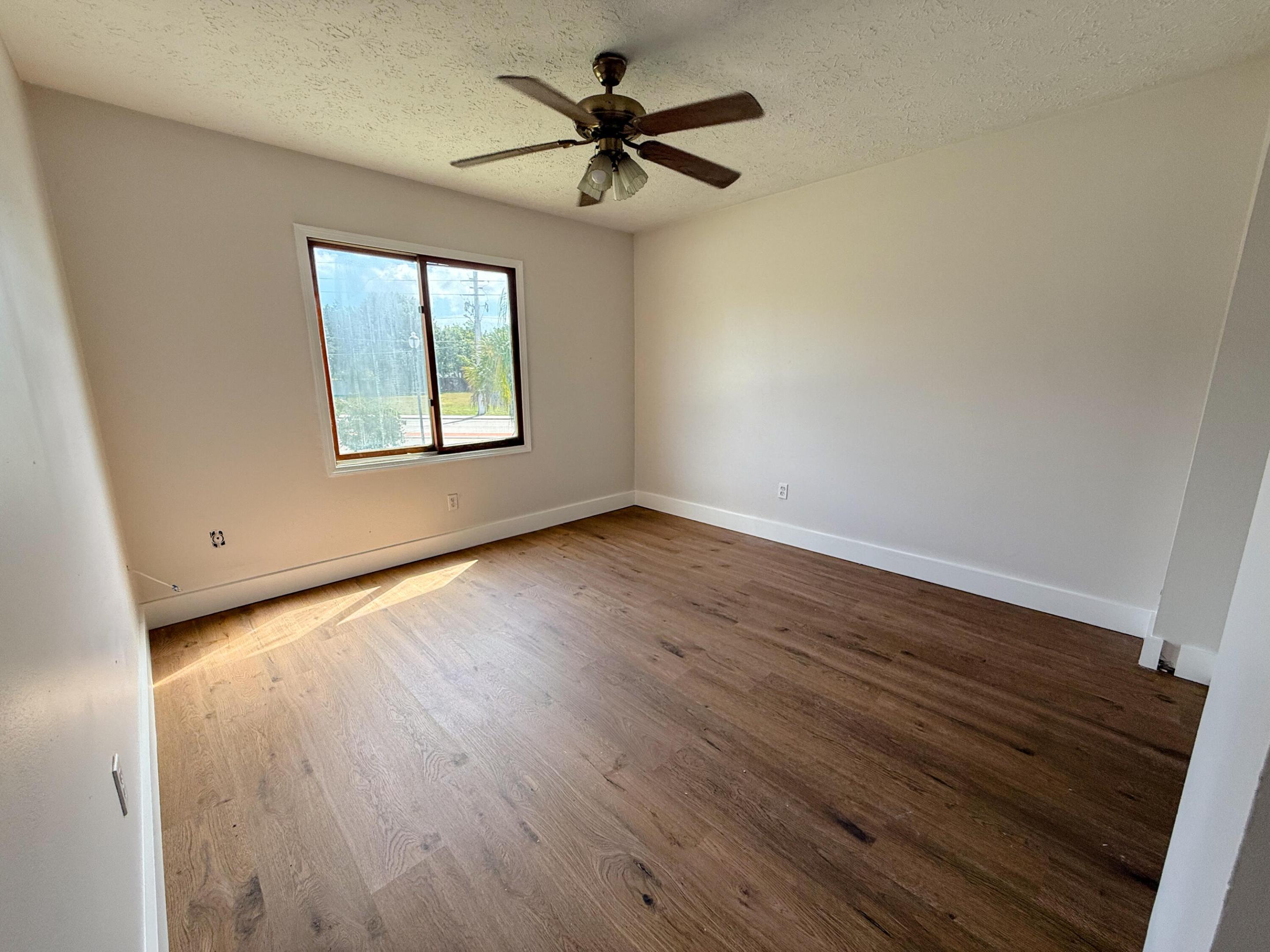 2350 SE Floresta Drive