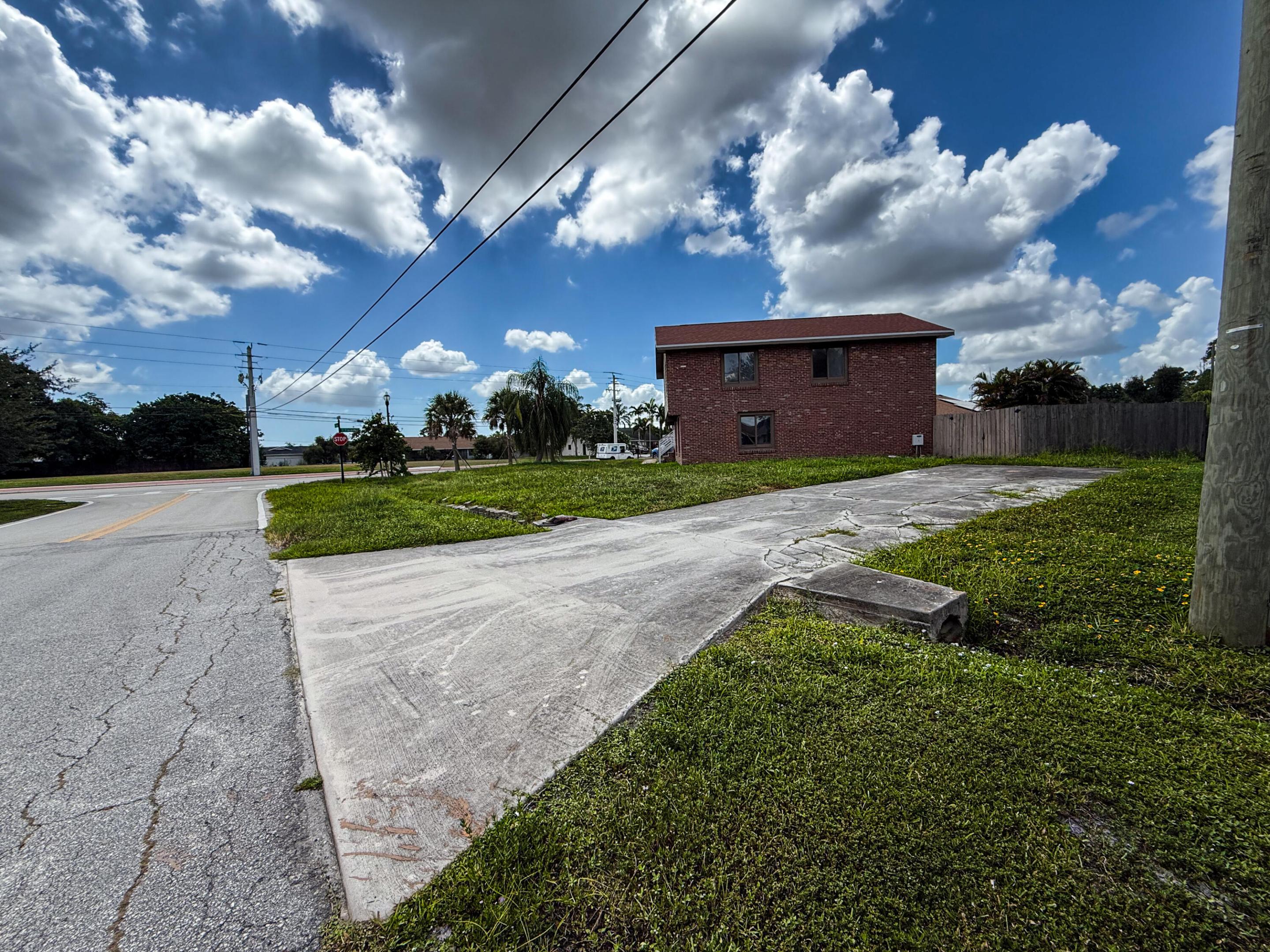 2350 SE Floresta Drive