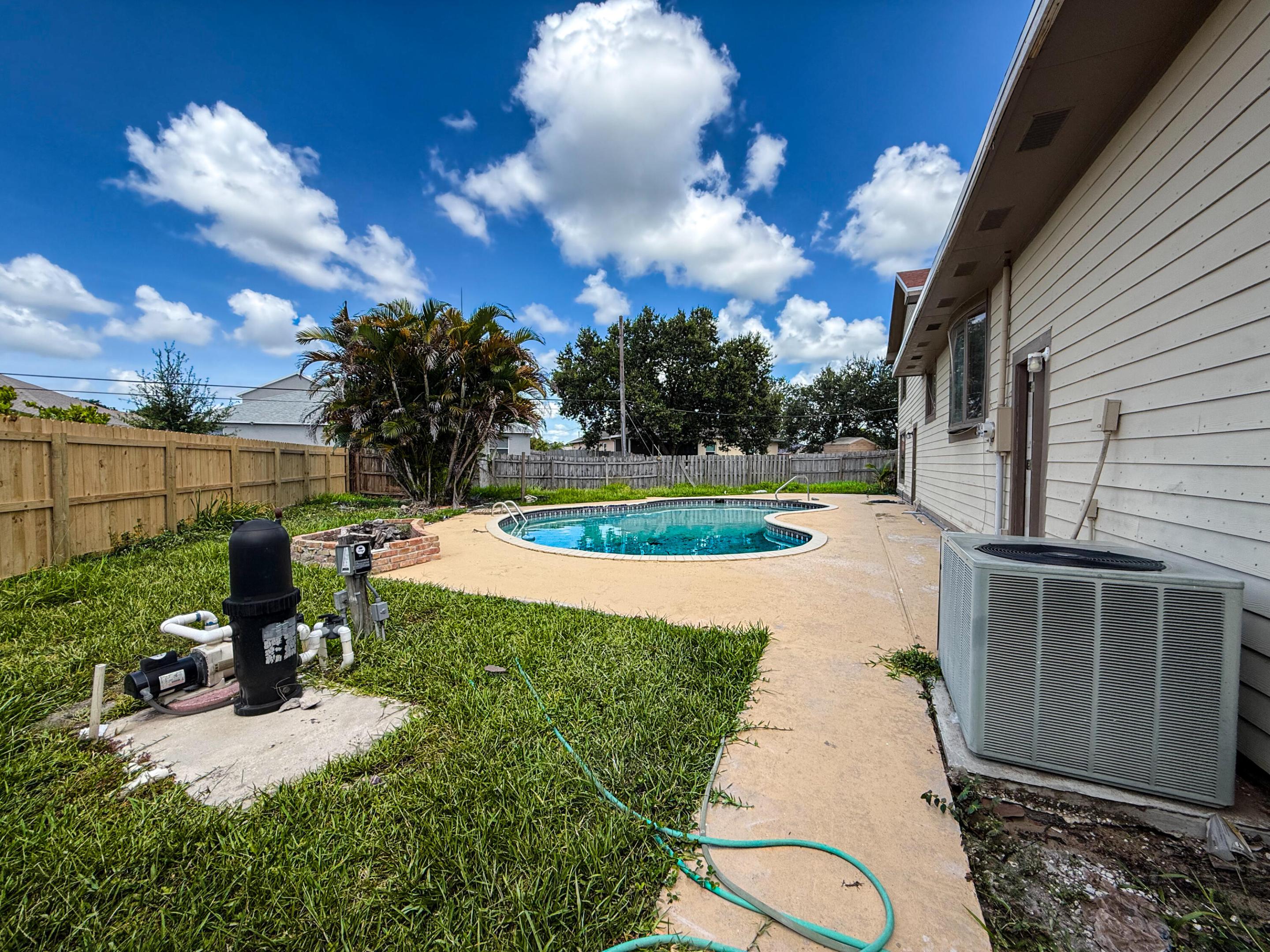 2350 SE Floresta Drive