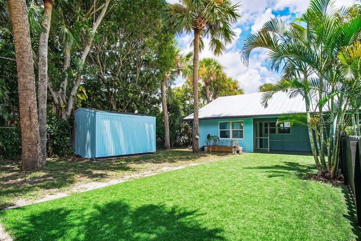 2134 NE Pelican Terrace