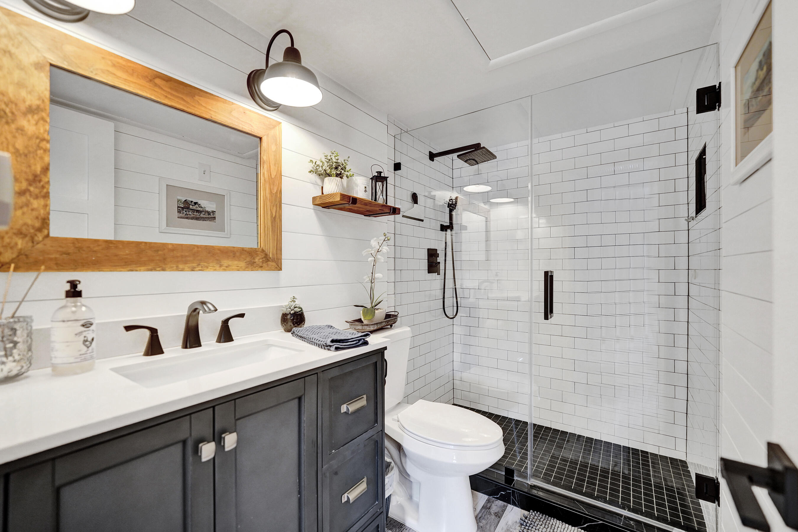 1930 NE 2nd Avenue 216l