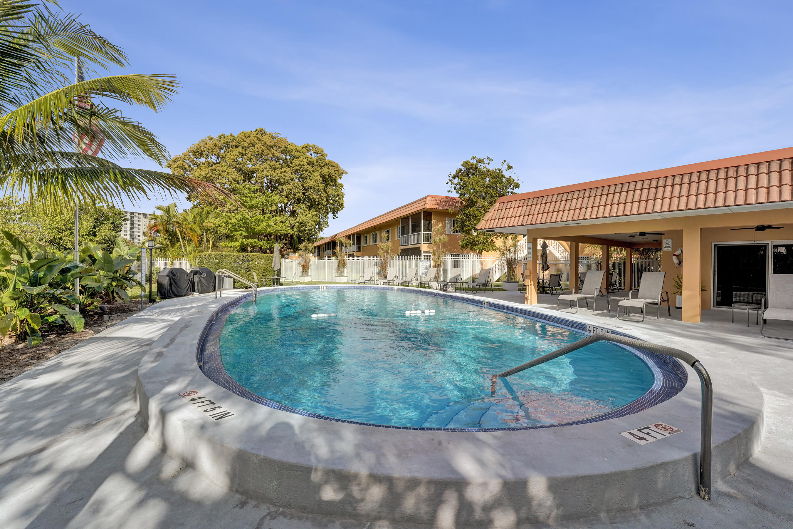 1930 NE 2nd Avenue 216l