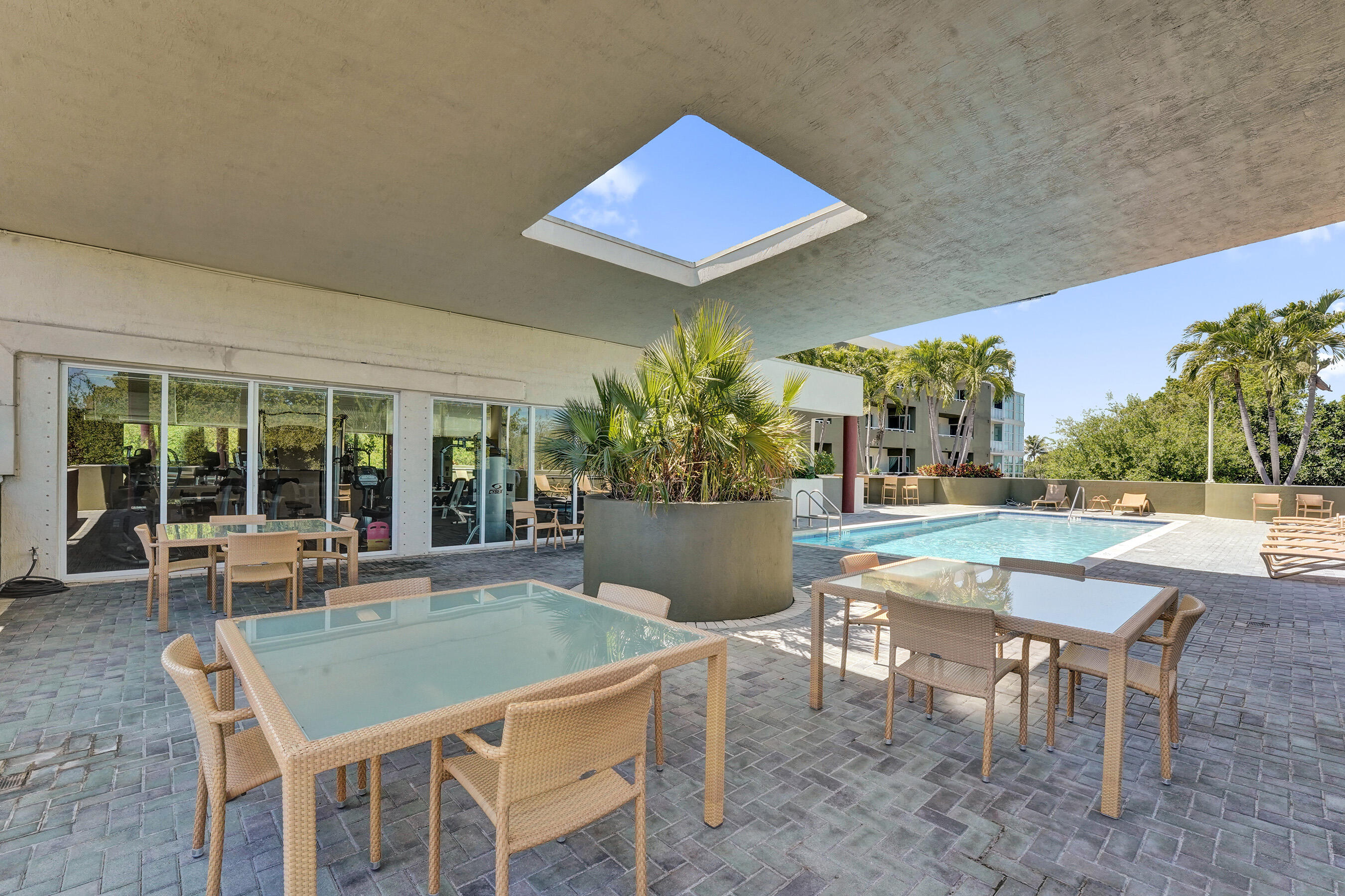 2301 Wilton Drive R309